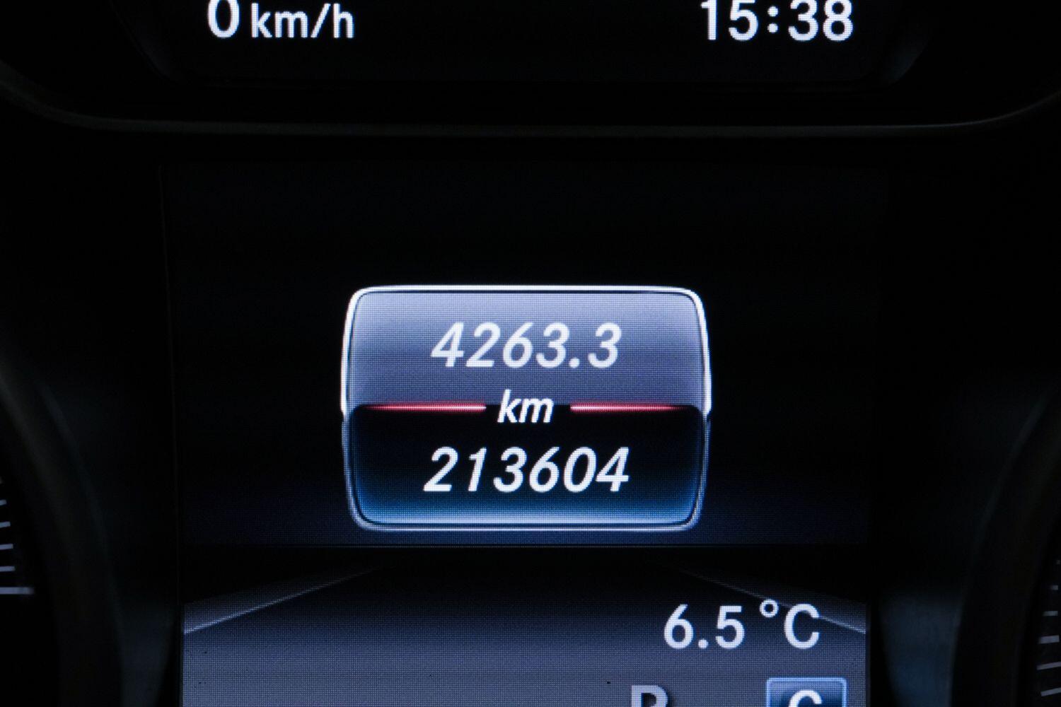 Mercedes-Benz Cla view 30