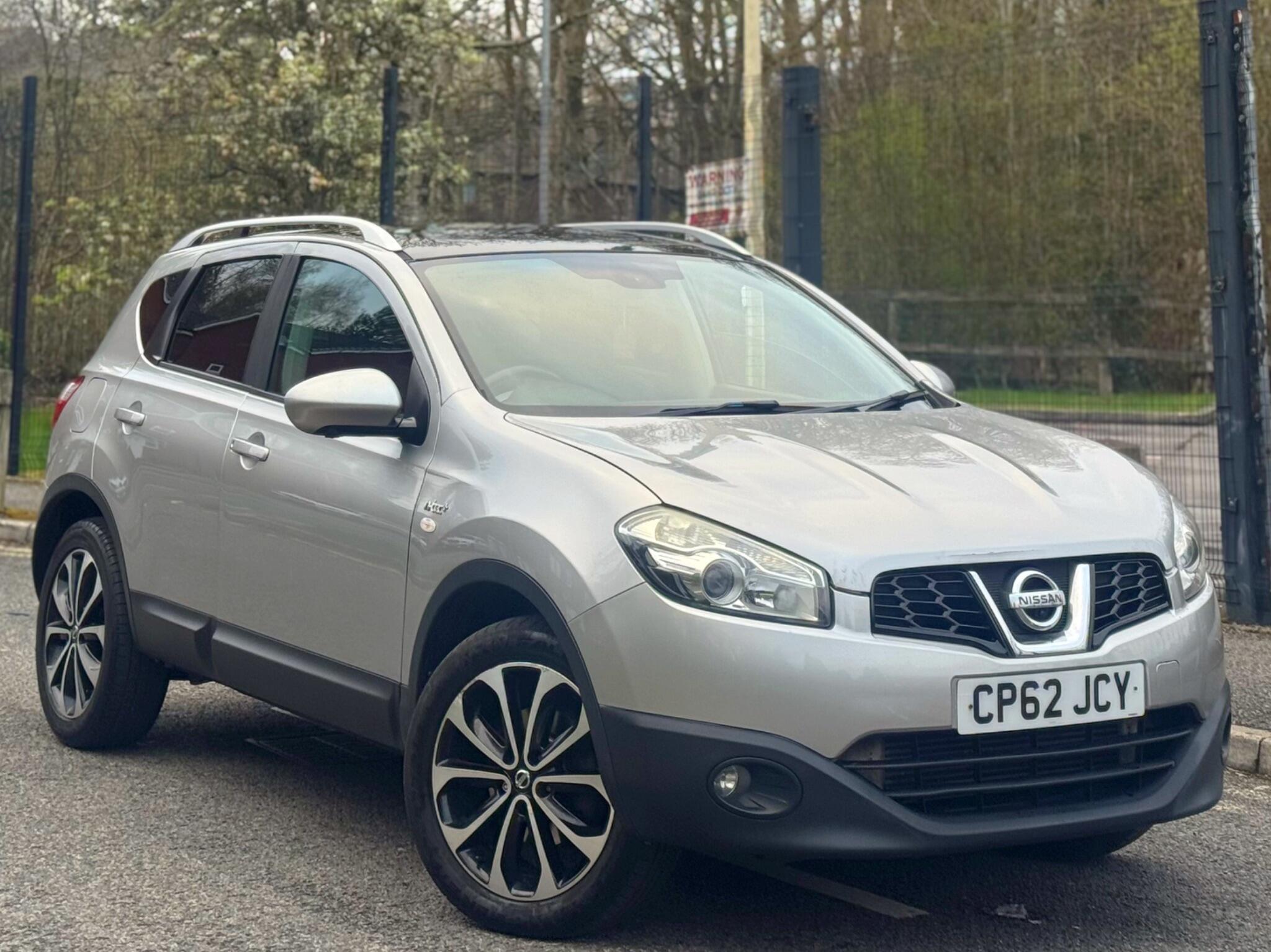 2012 Nissan Qashqai 1.5 dCi n-tec+ 2WD Euro 5 5dr image 3