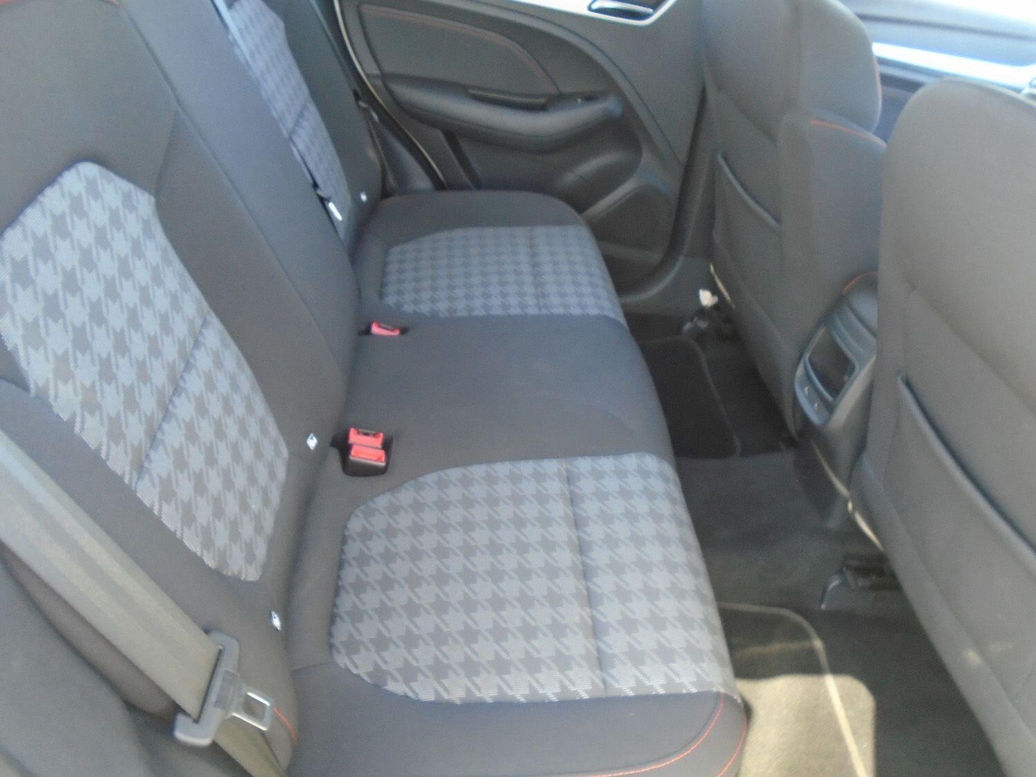 MG ZS view 8