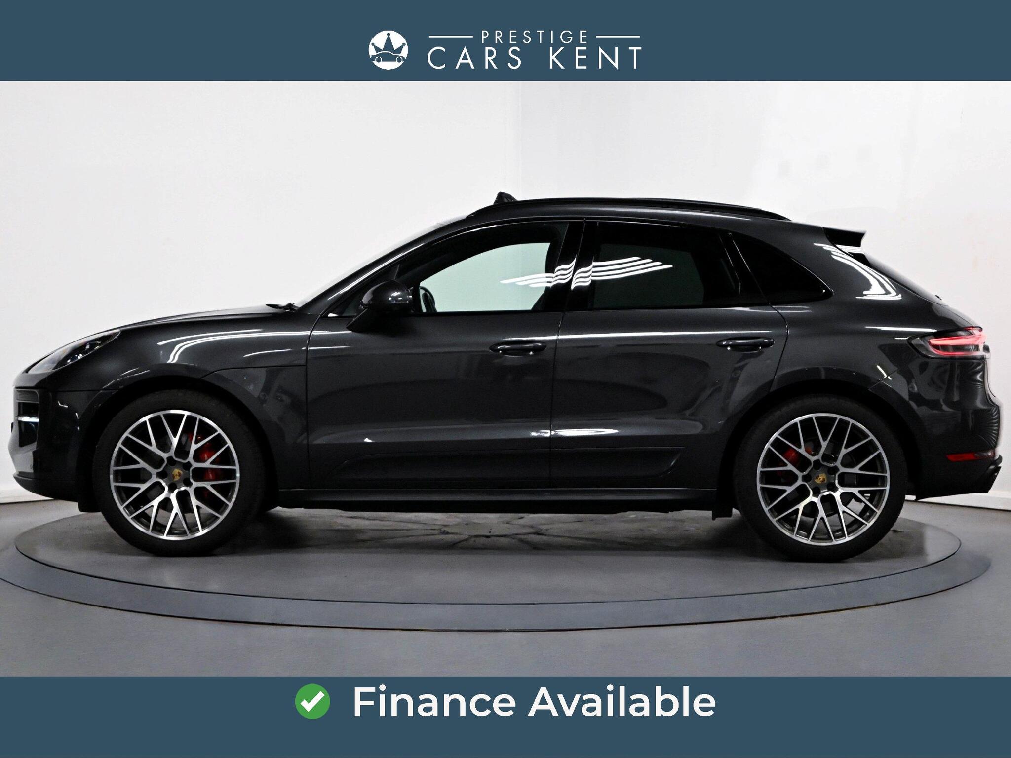 Porsche Macan view 4