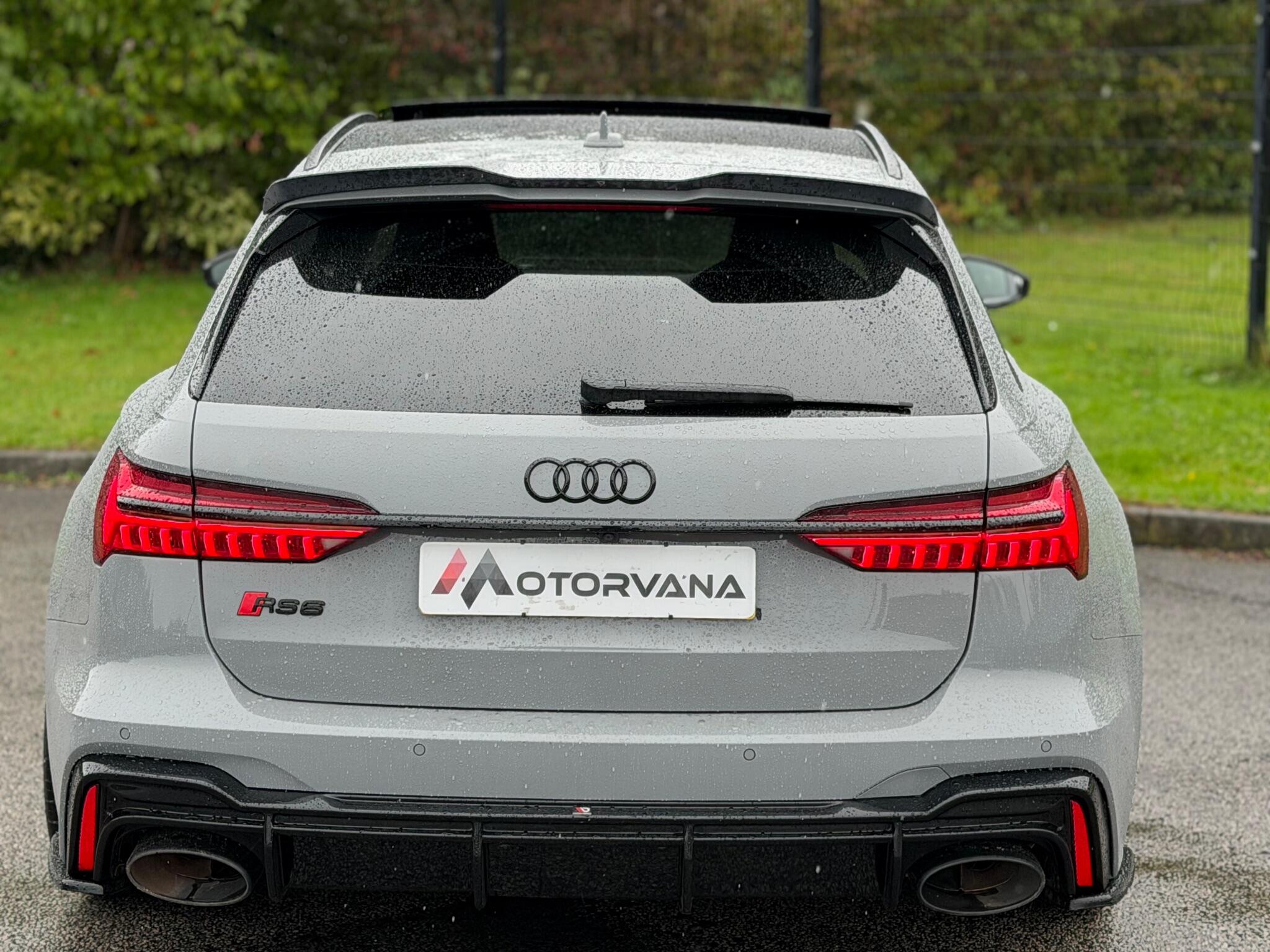 Audi RS6 view 28