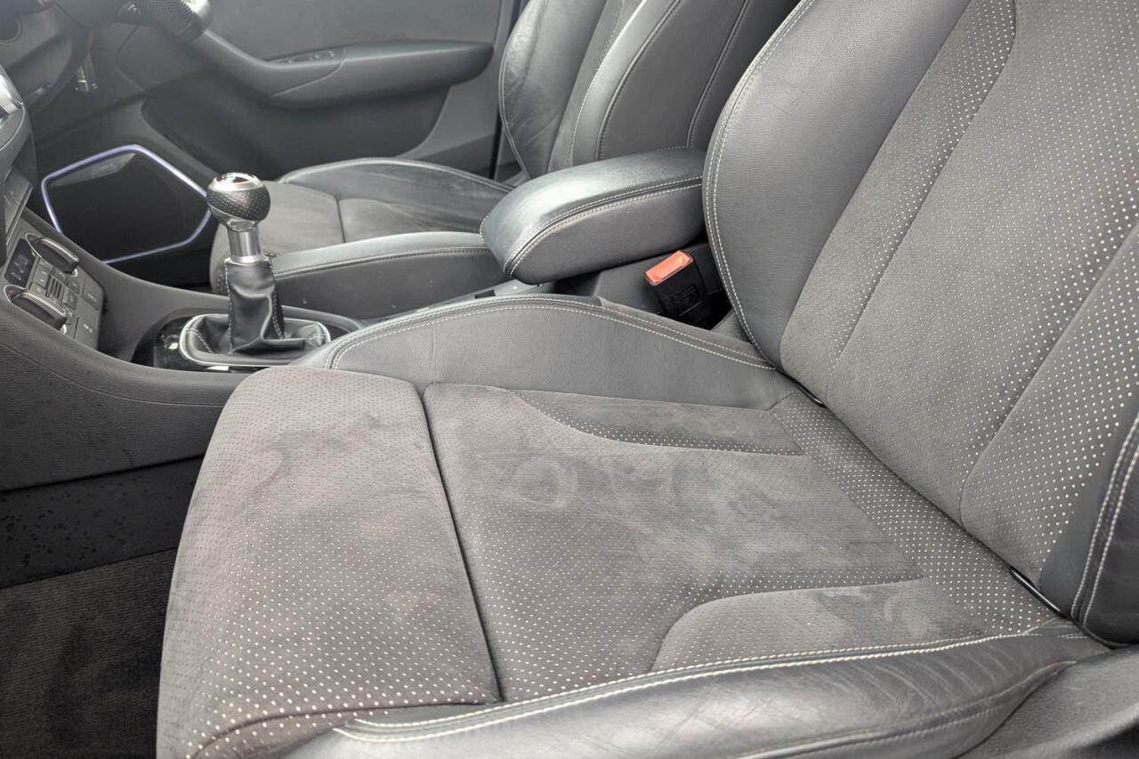 Audi Q3 view 25