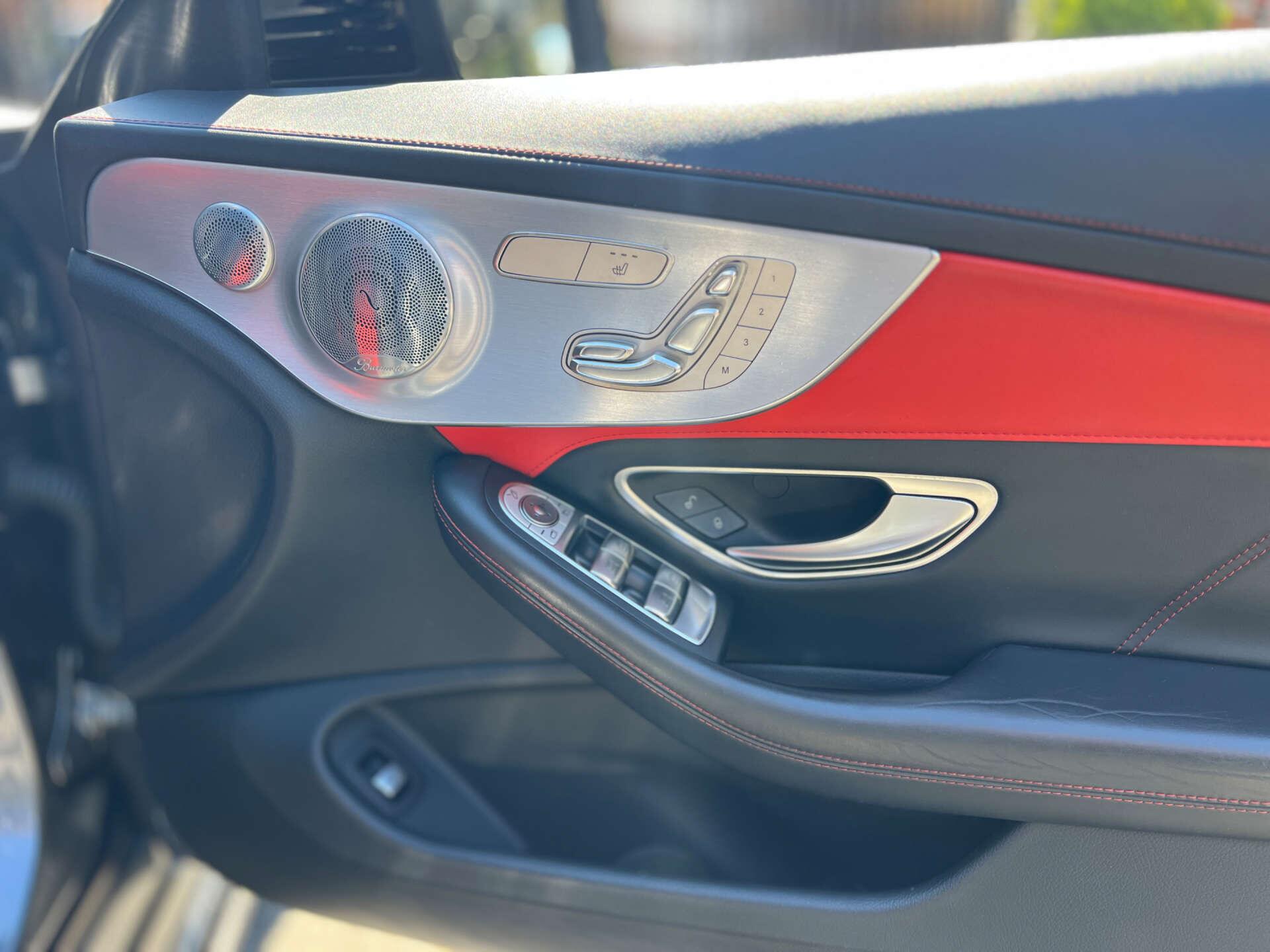 Mercedes-Benz C Class view 19