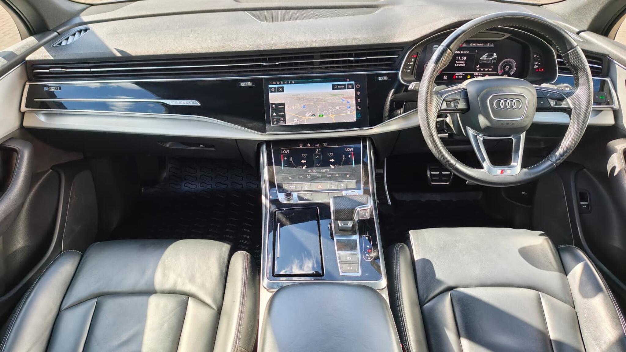 Audi Audi Q7 view 17