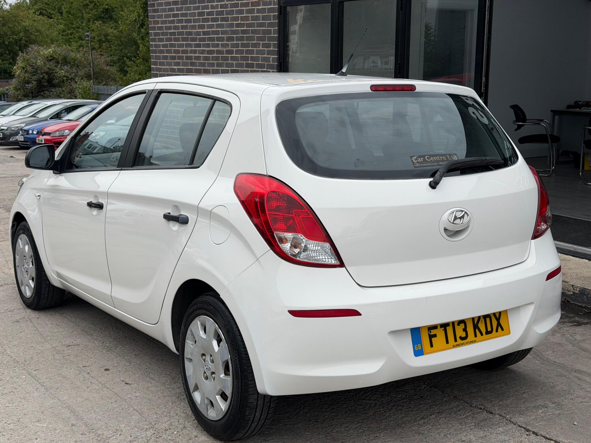 Hyundai i20 view 6