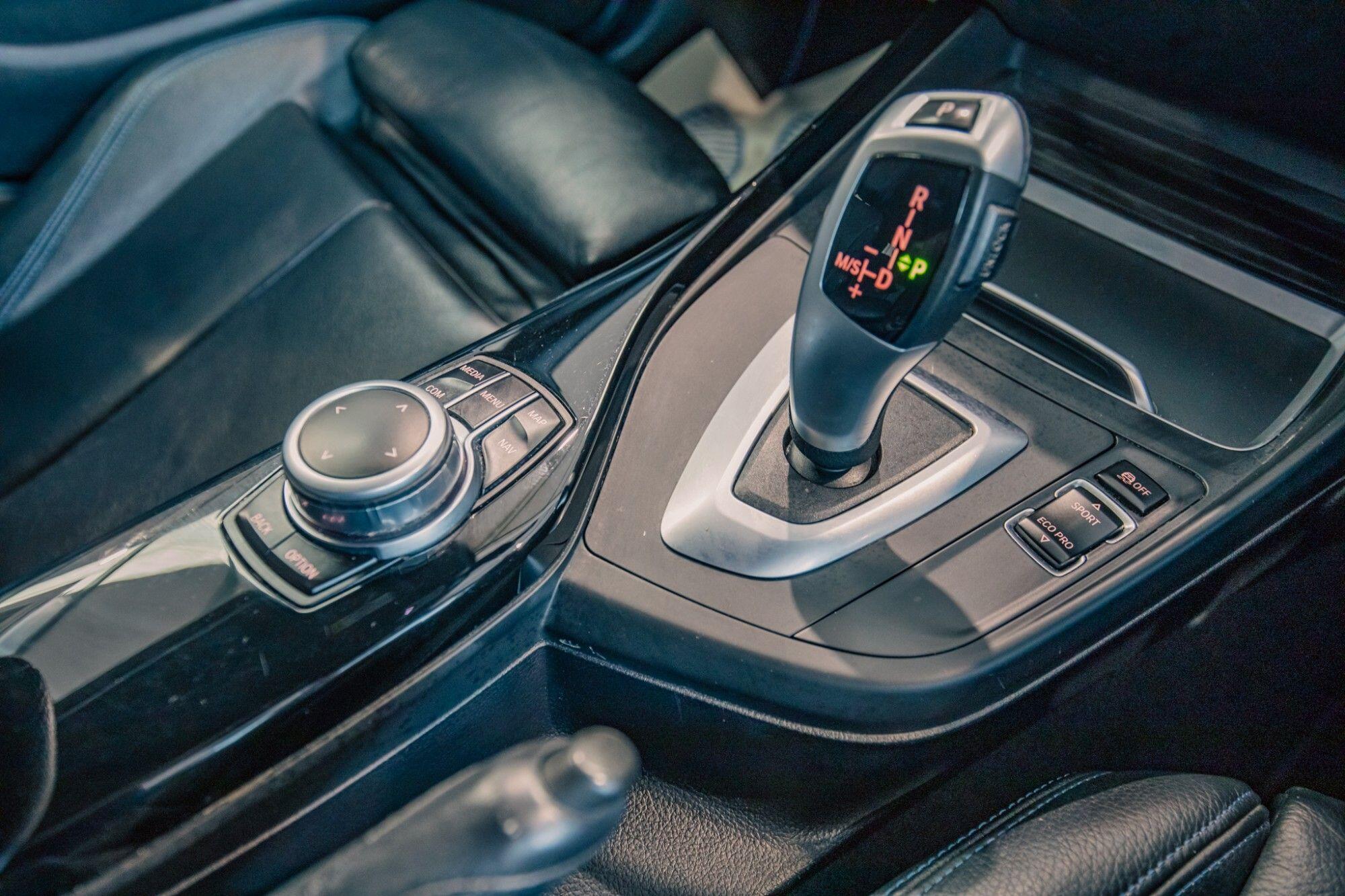 BMW 1 Series view 19