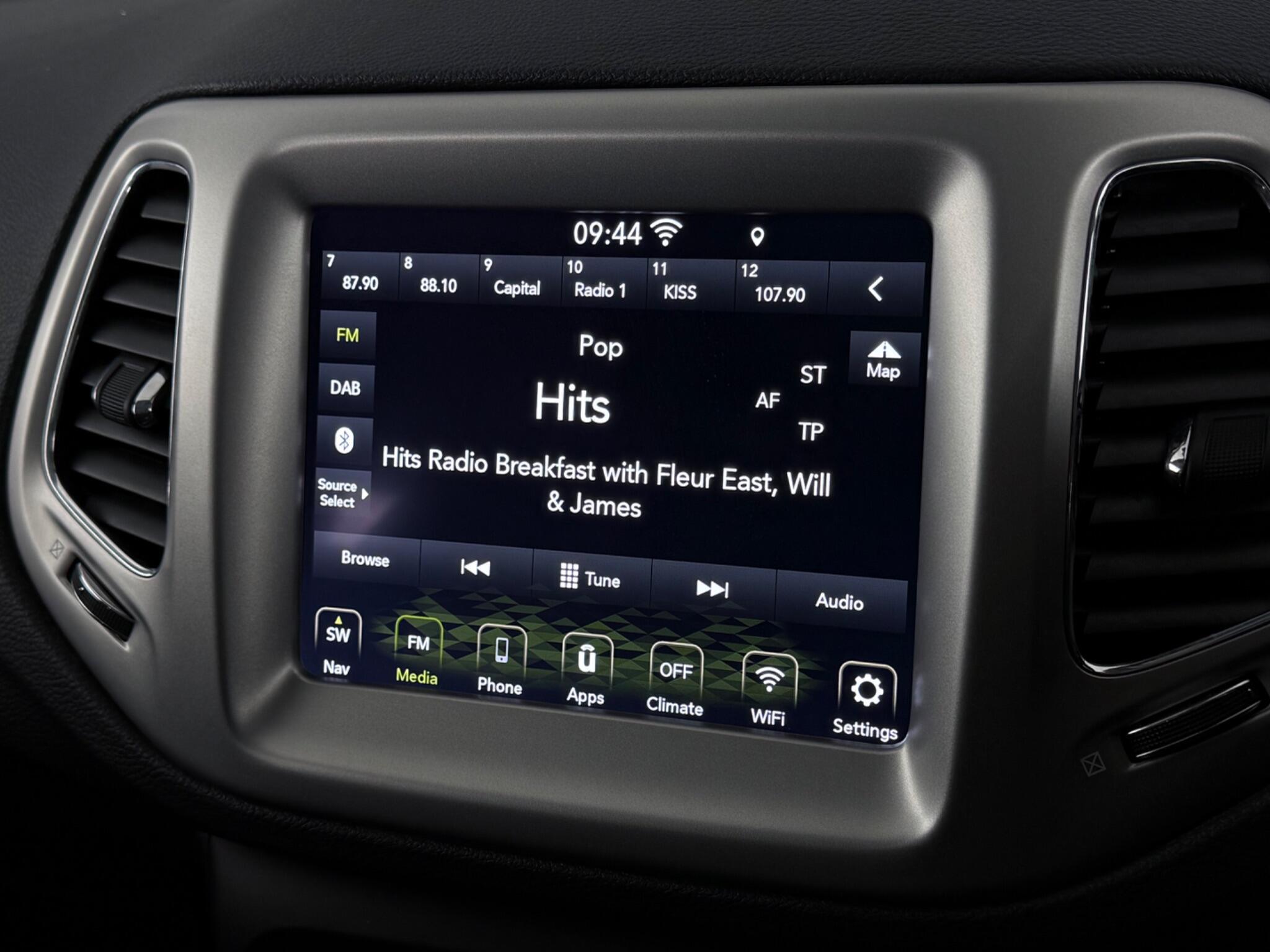 Jeep Compass view 22