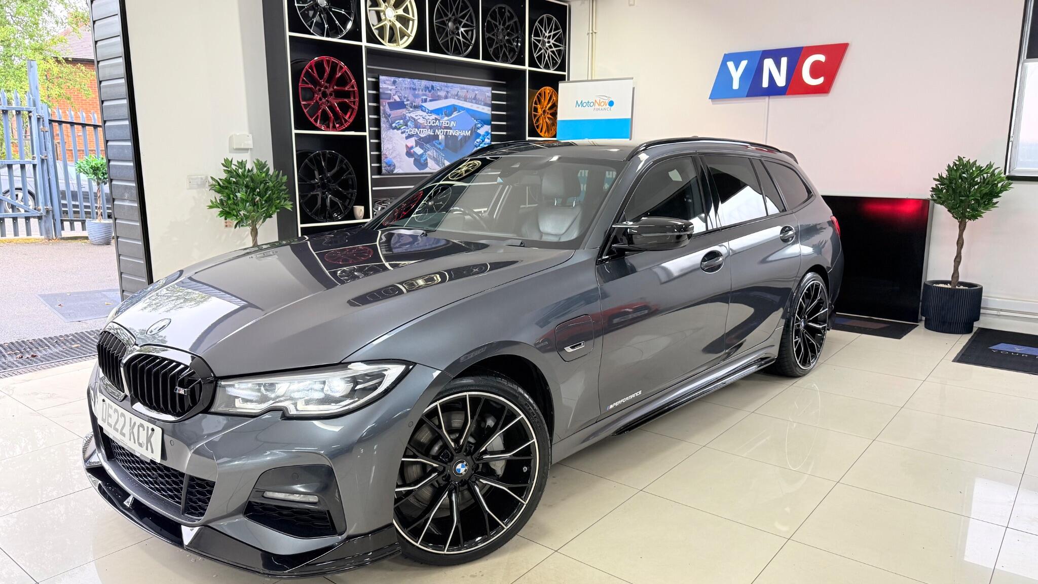 BMW 3 Series view 26