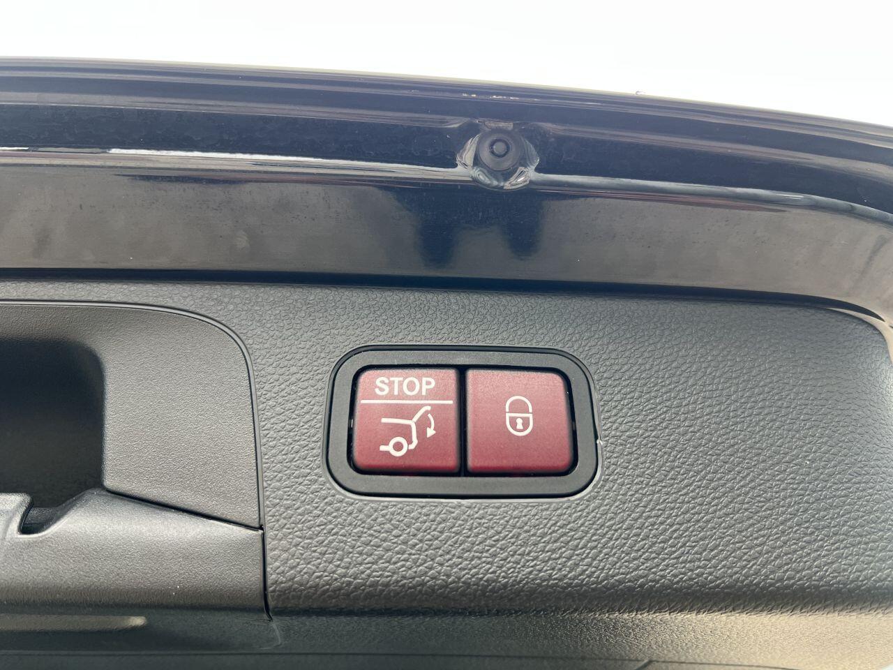 Mercedes-Benz GLC view 11