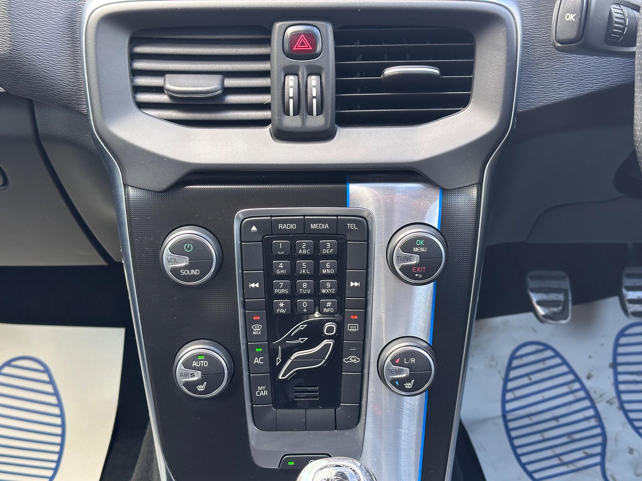 Volvo V40 view 39