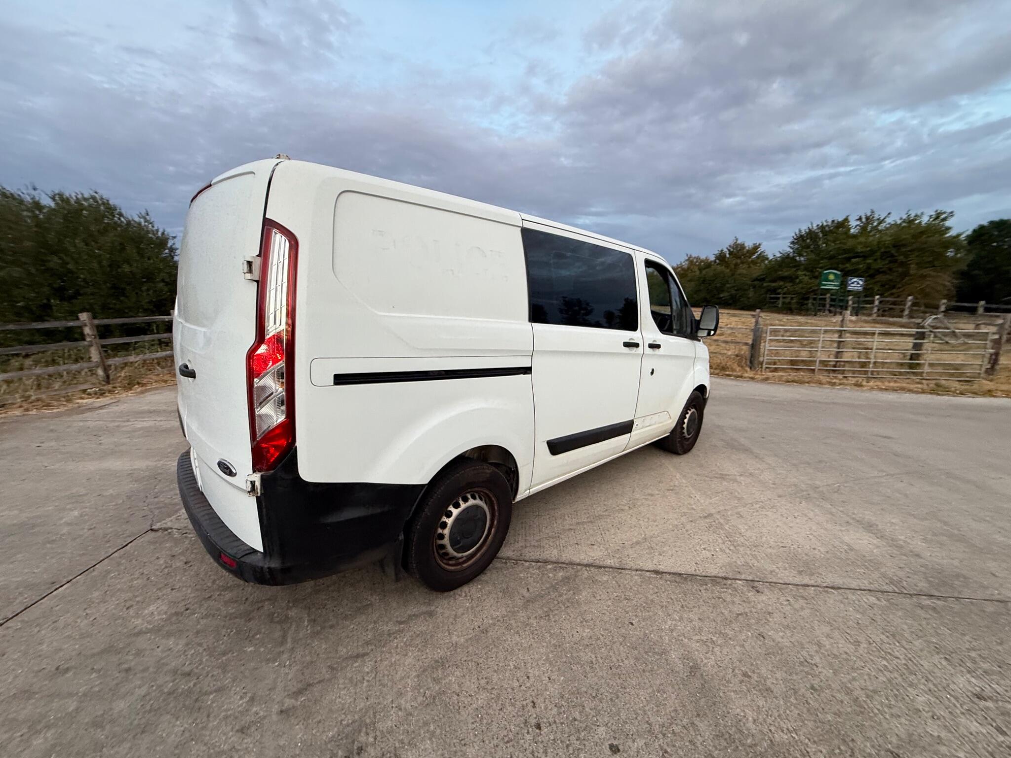 Ford Transit Custom 2.0 320 EcoBlue L1 H1 Euro 6 5dr — photo 22 of 82