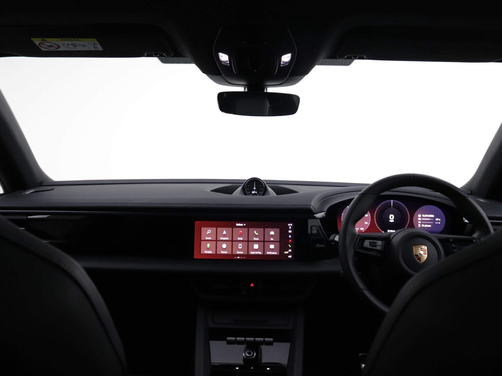 Porsche Macan view 31