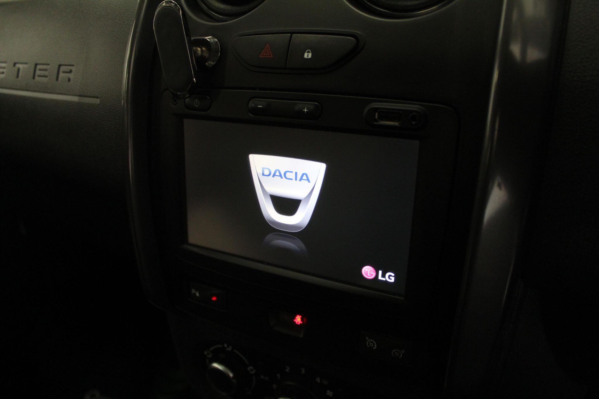 Dacia Duster view 34