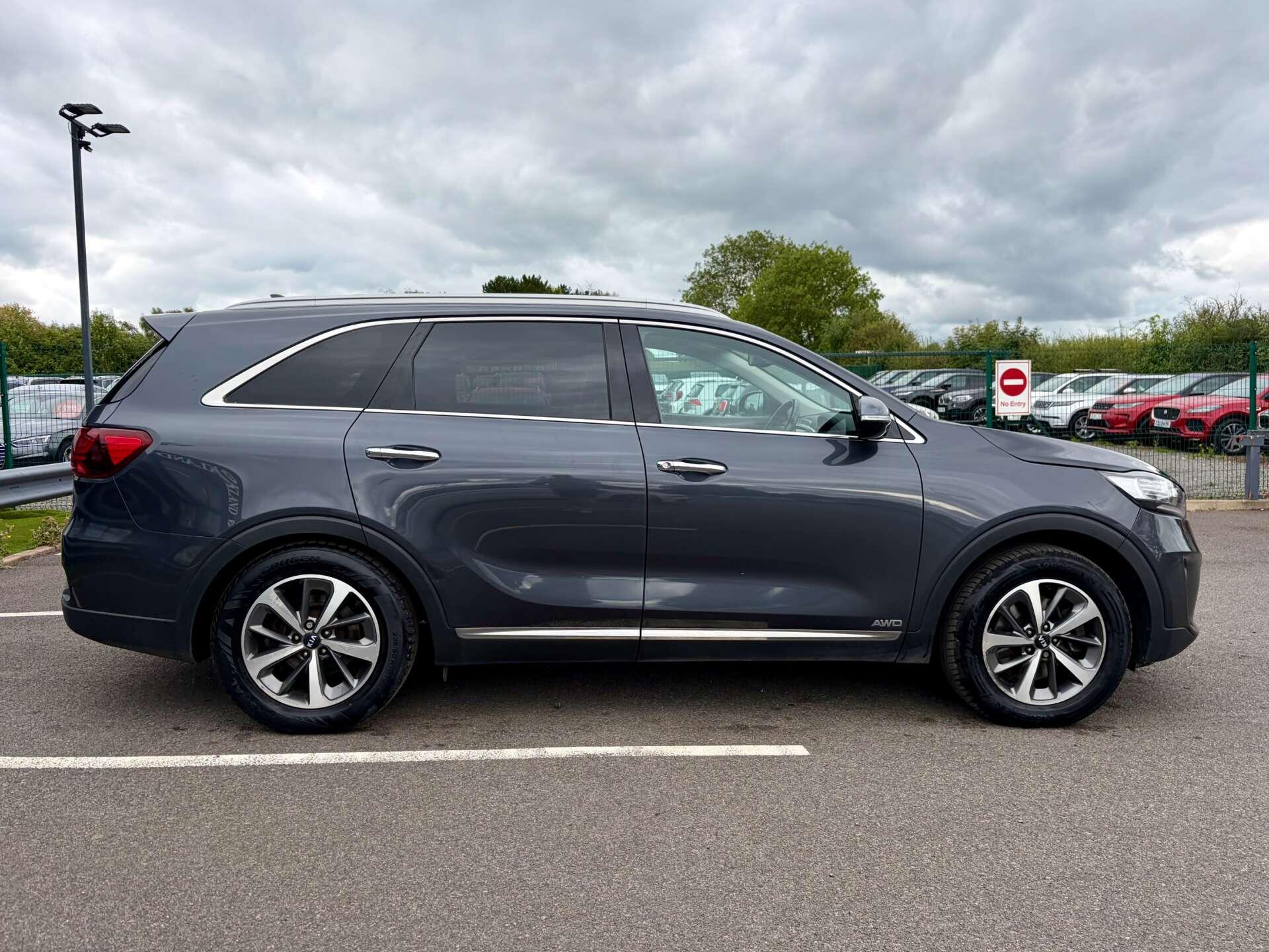 Kia Sorento view 9
