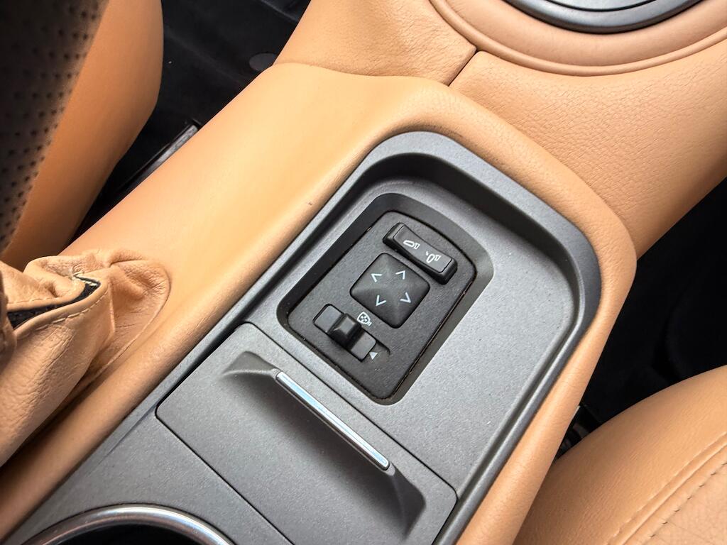Maserati Coupe view 48