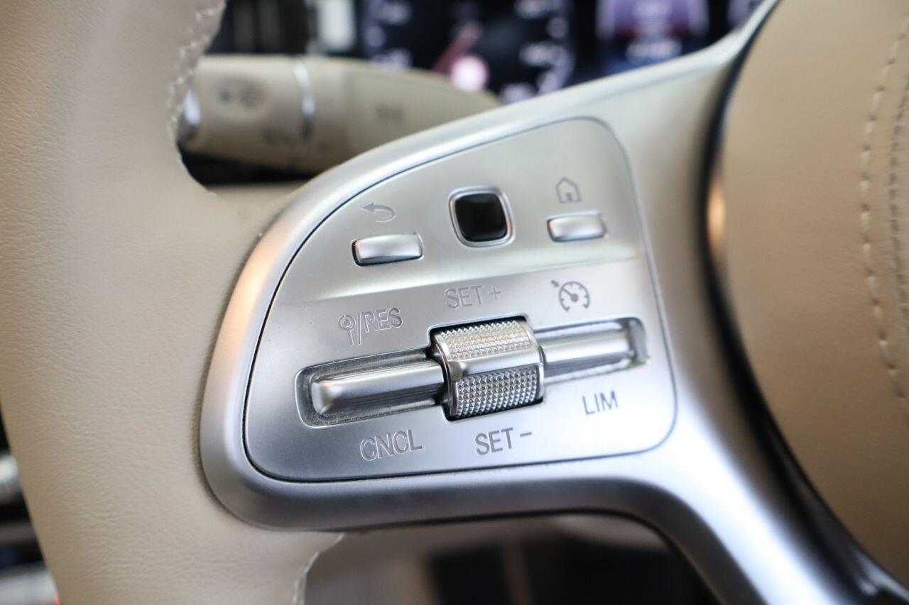 Mercedes-Benz S-Class view 27