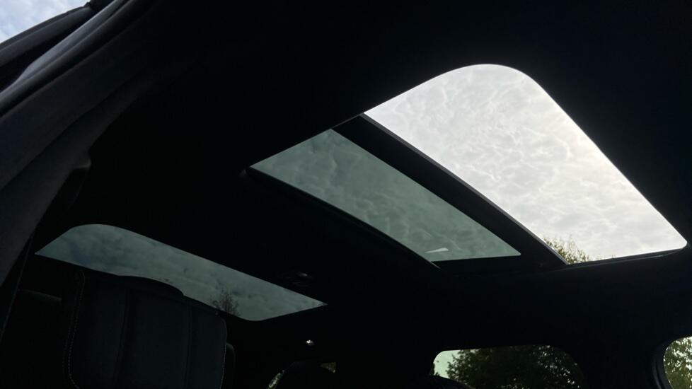Land Rover Discovery view 33