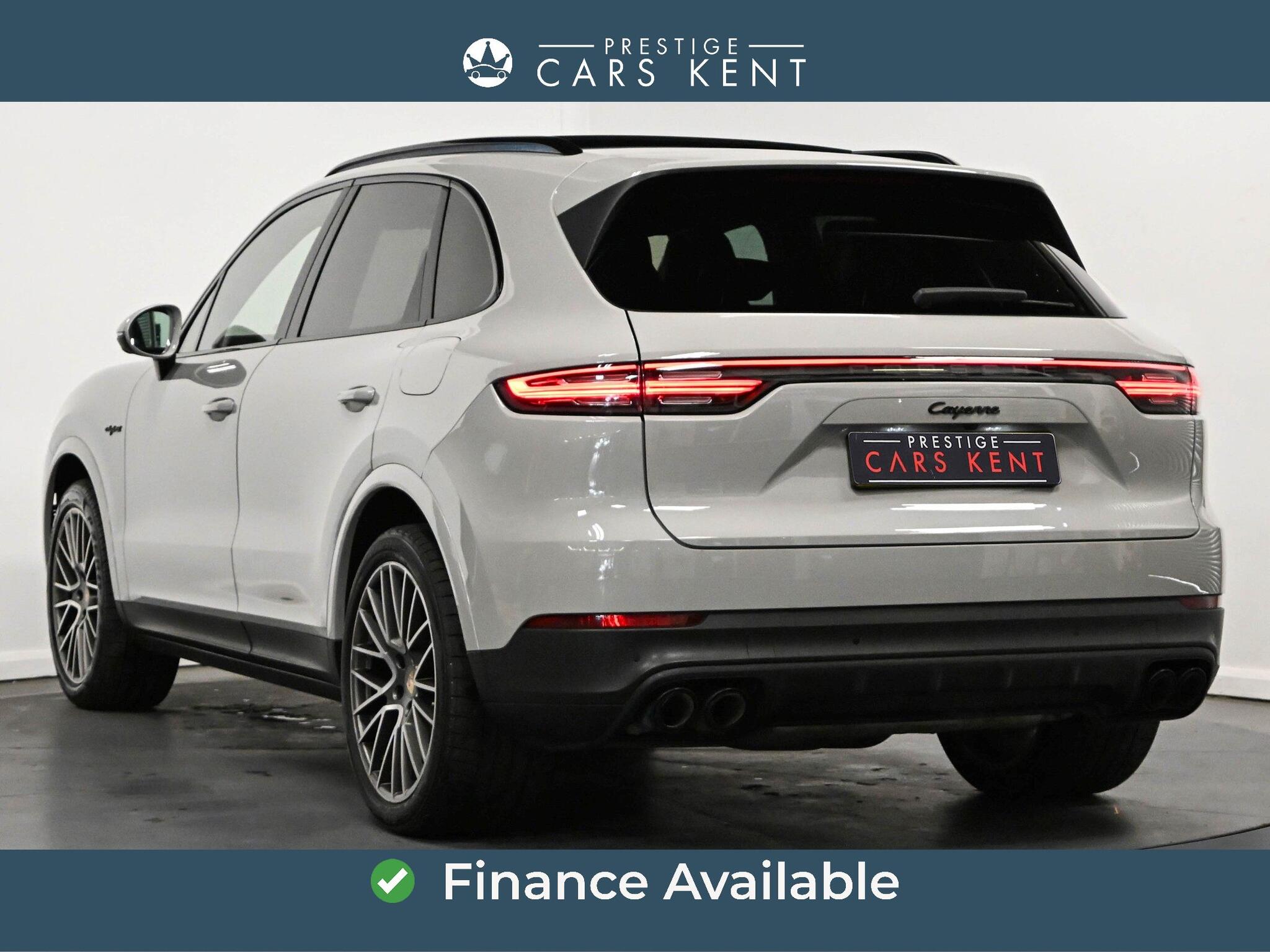 Porsche Cayenne view 3