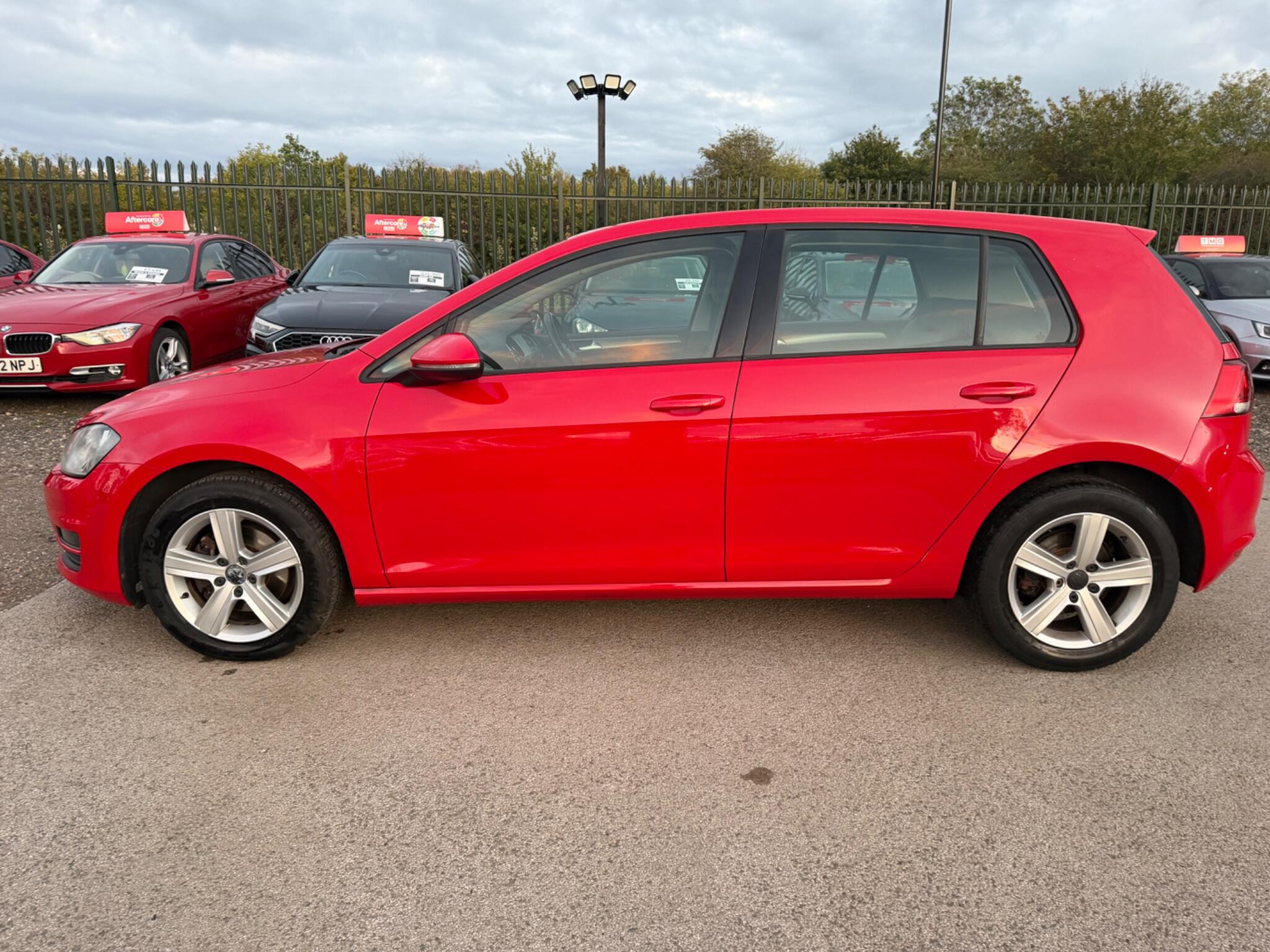 Volkswagen Golf view 14