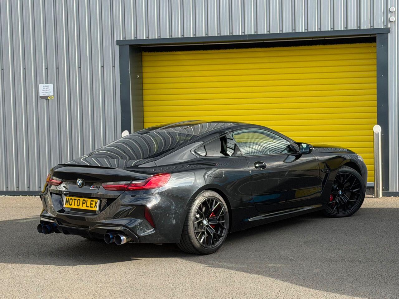 BMW M8 view 23
