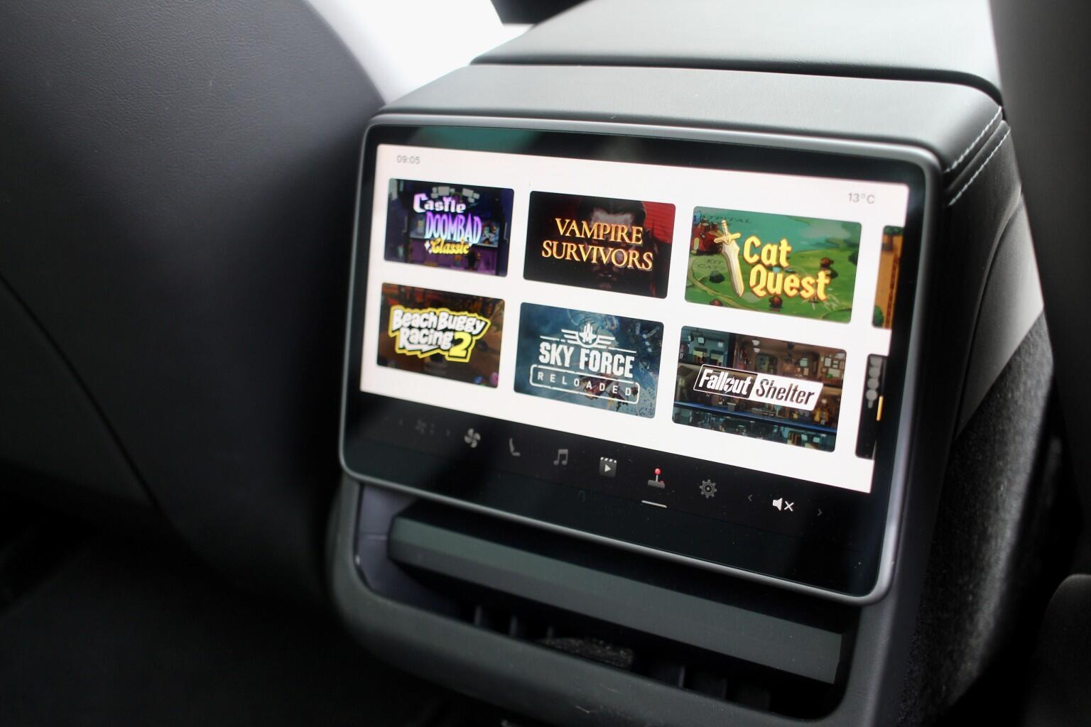 Tesla Model 3 view 12