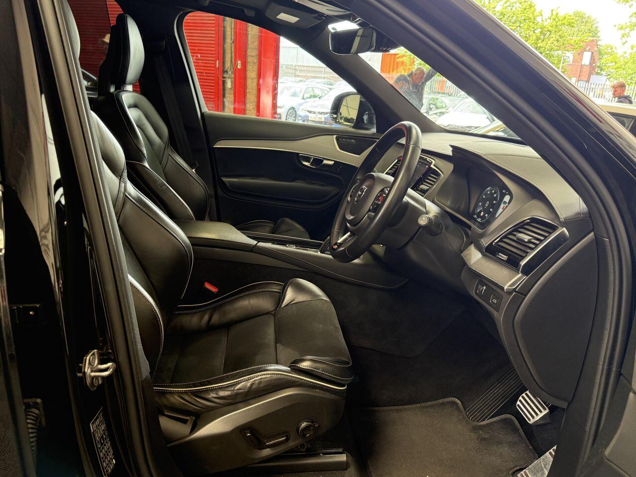 Volvo XC90 view 31
