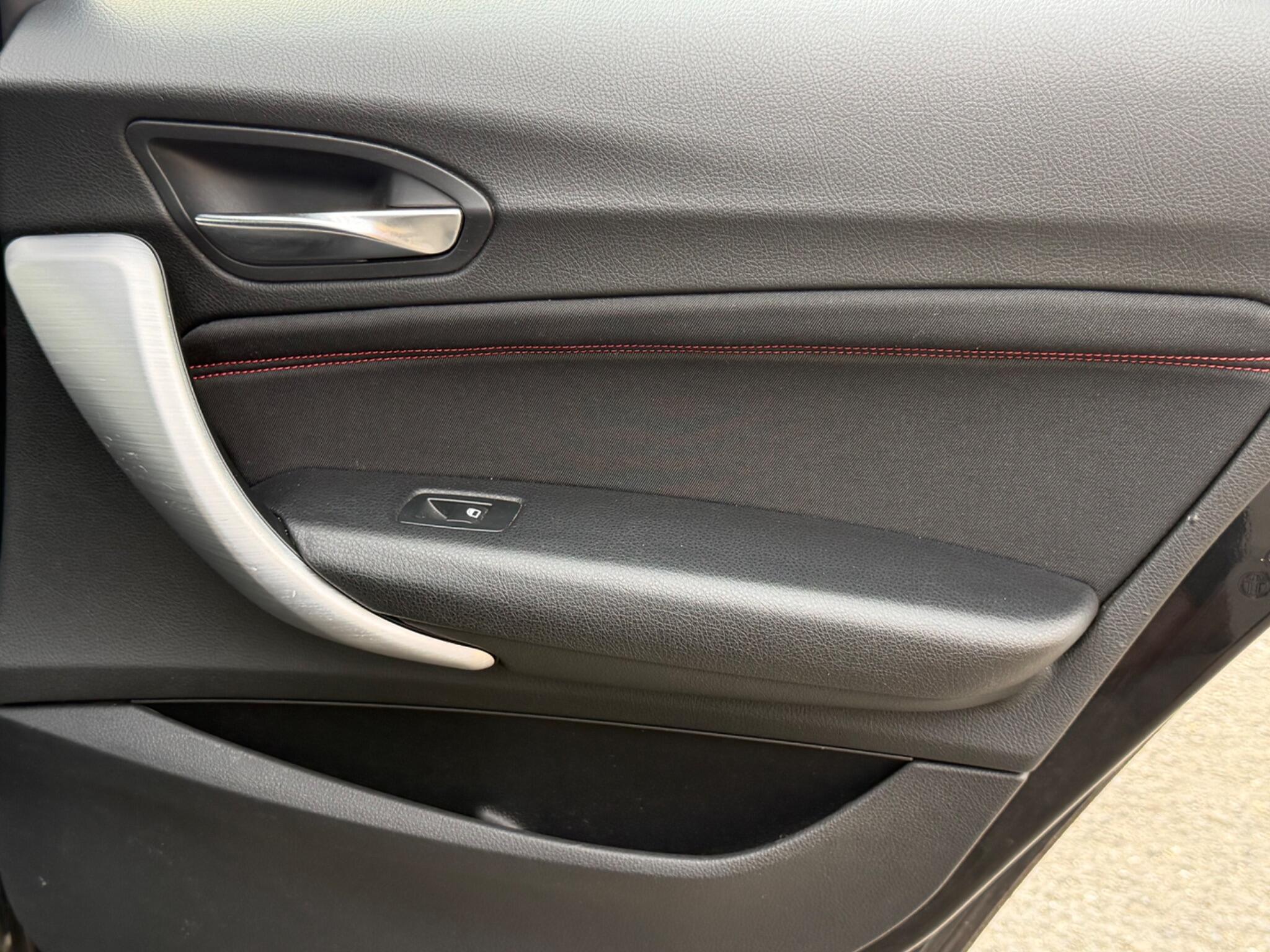 BMW 1 Series view 20