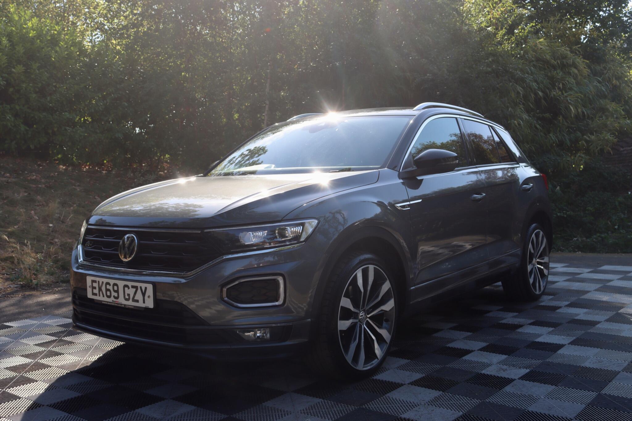 Volkswagen T-Roc view 17