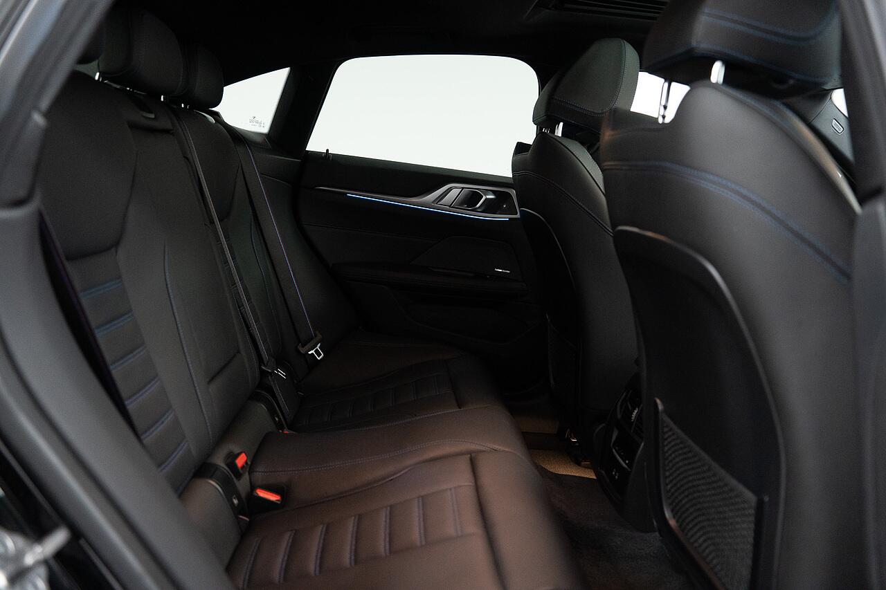 BMW I4 view 24