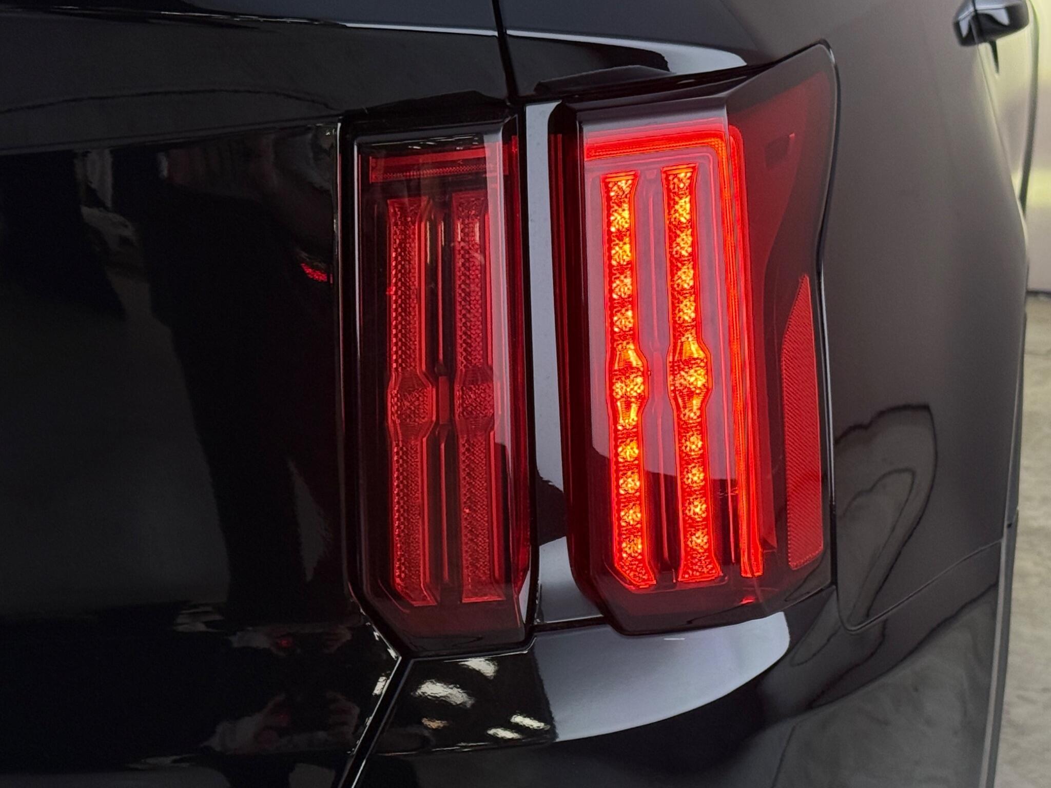 Kia Sorento view 13