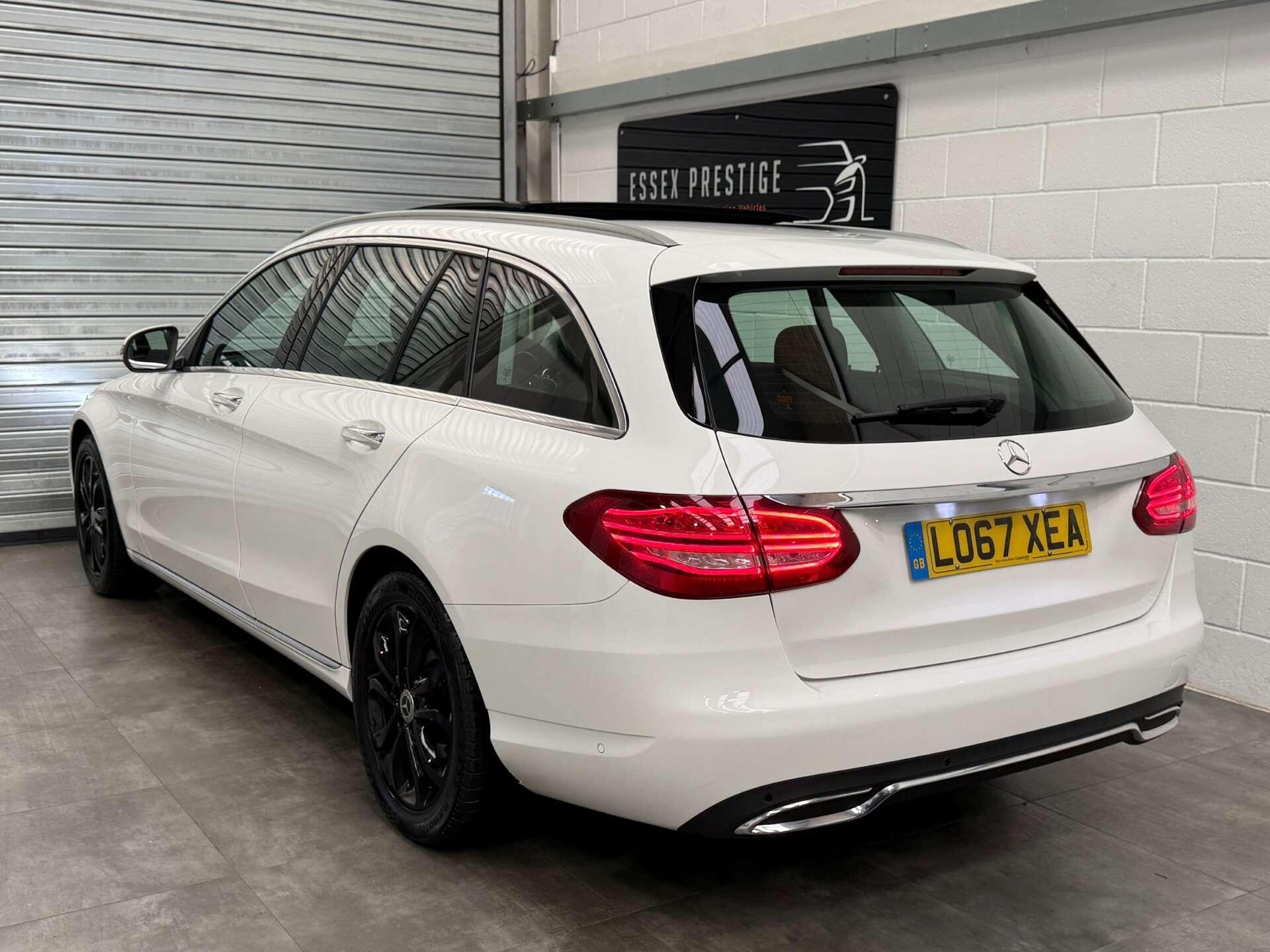 Mercedes-Benz C-Class view 8