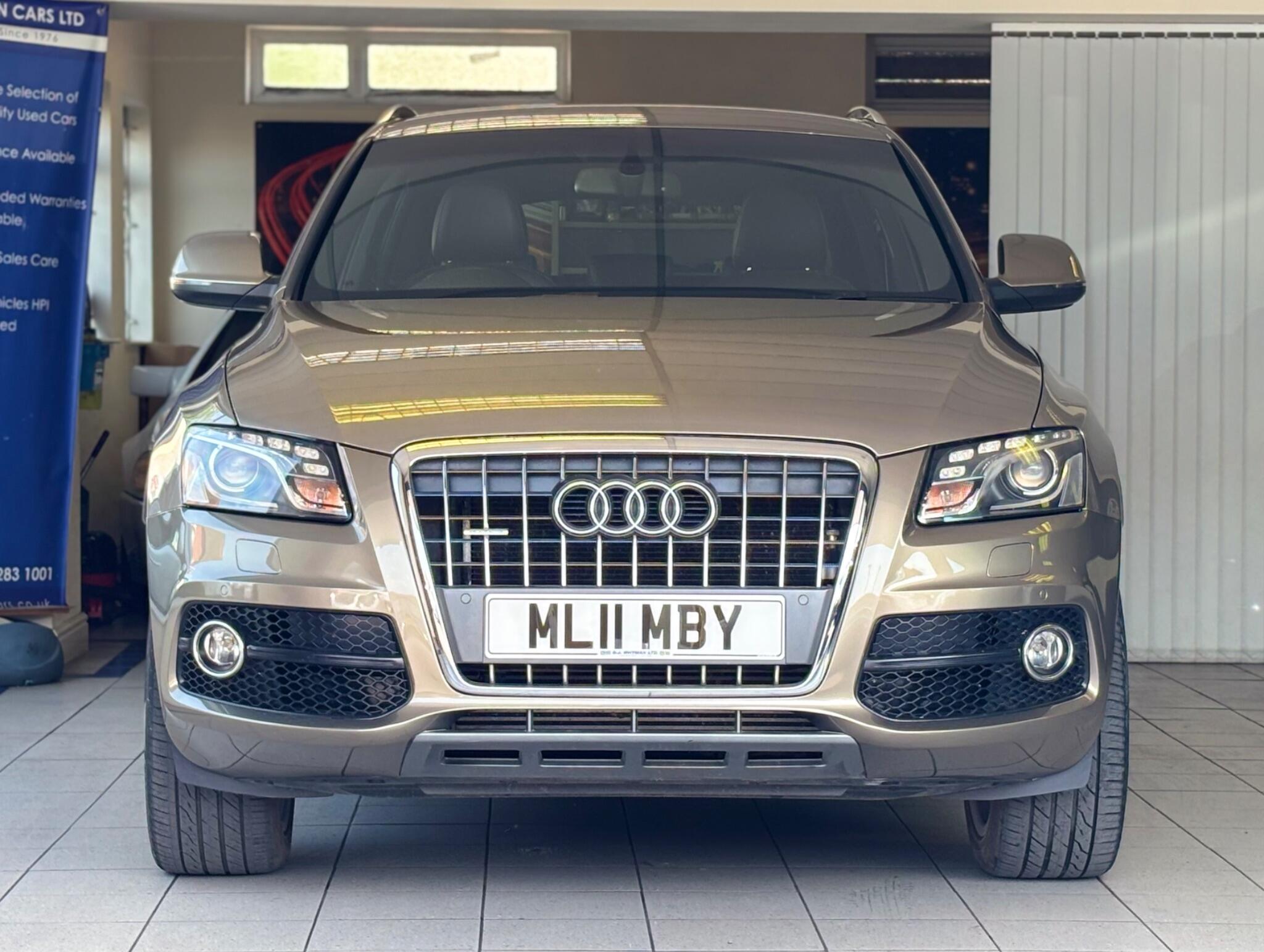 Audi Q5 view 2
