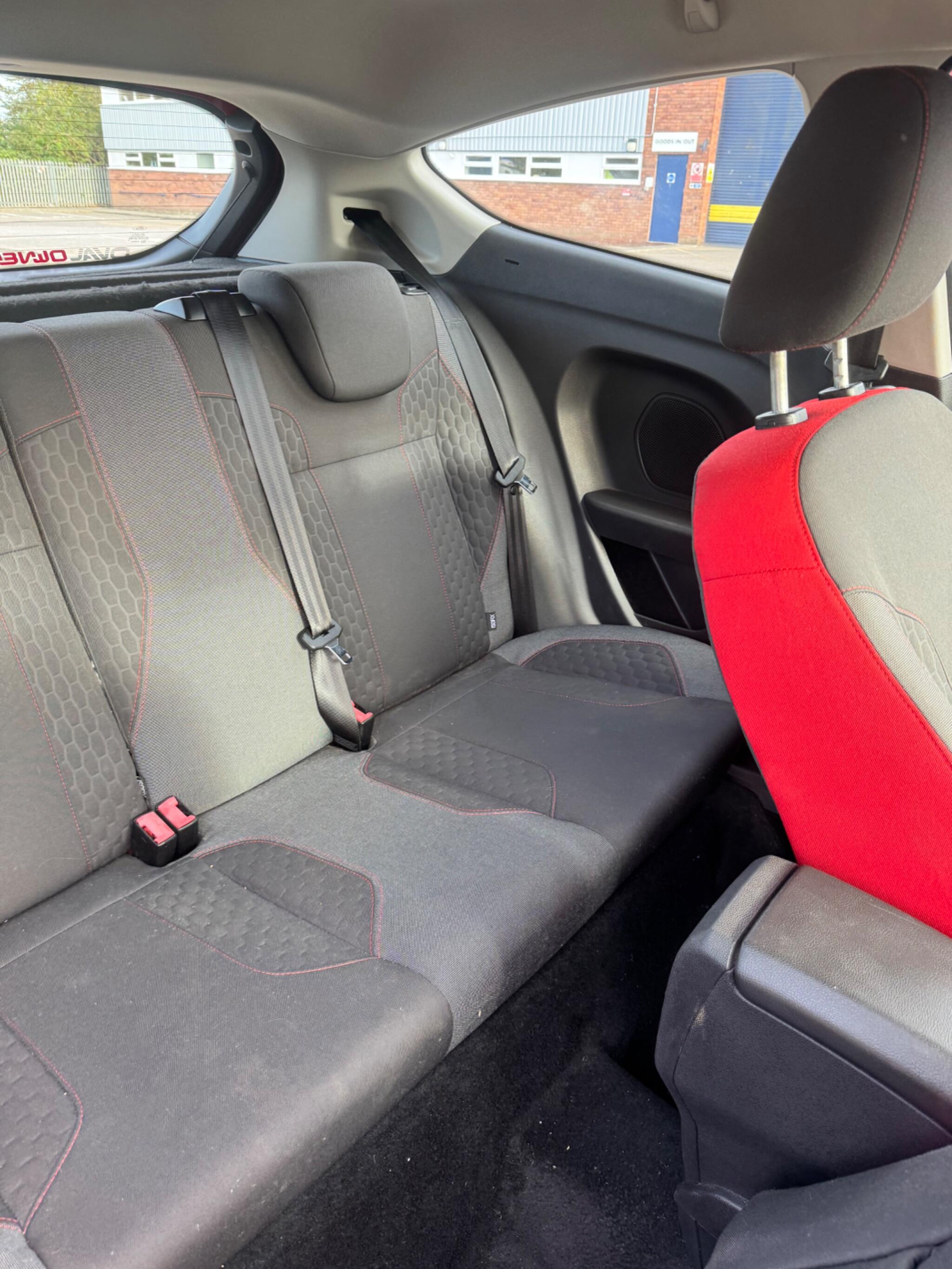Ford Fiesta view 27