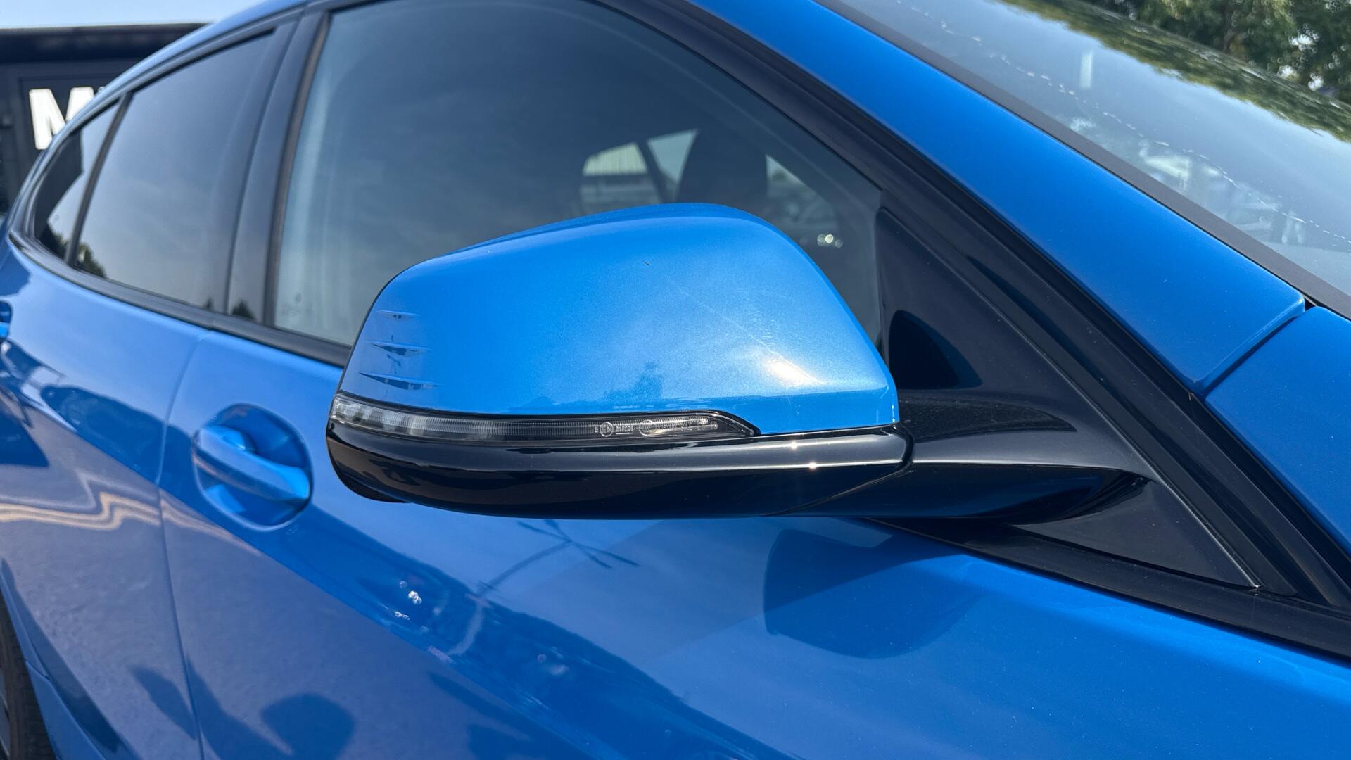 BMW 1 Series view 30