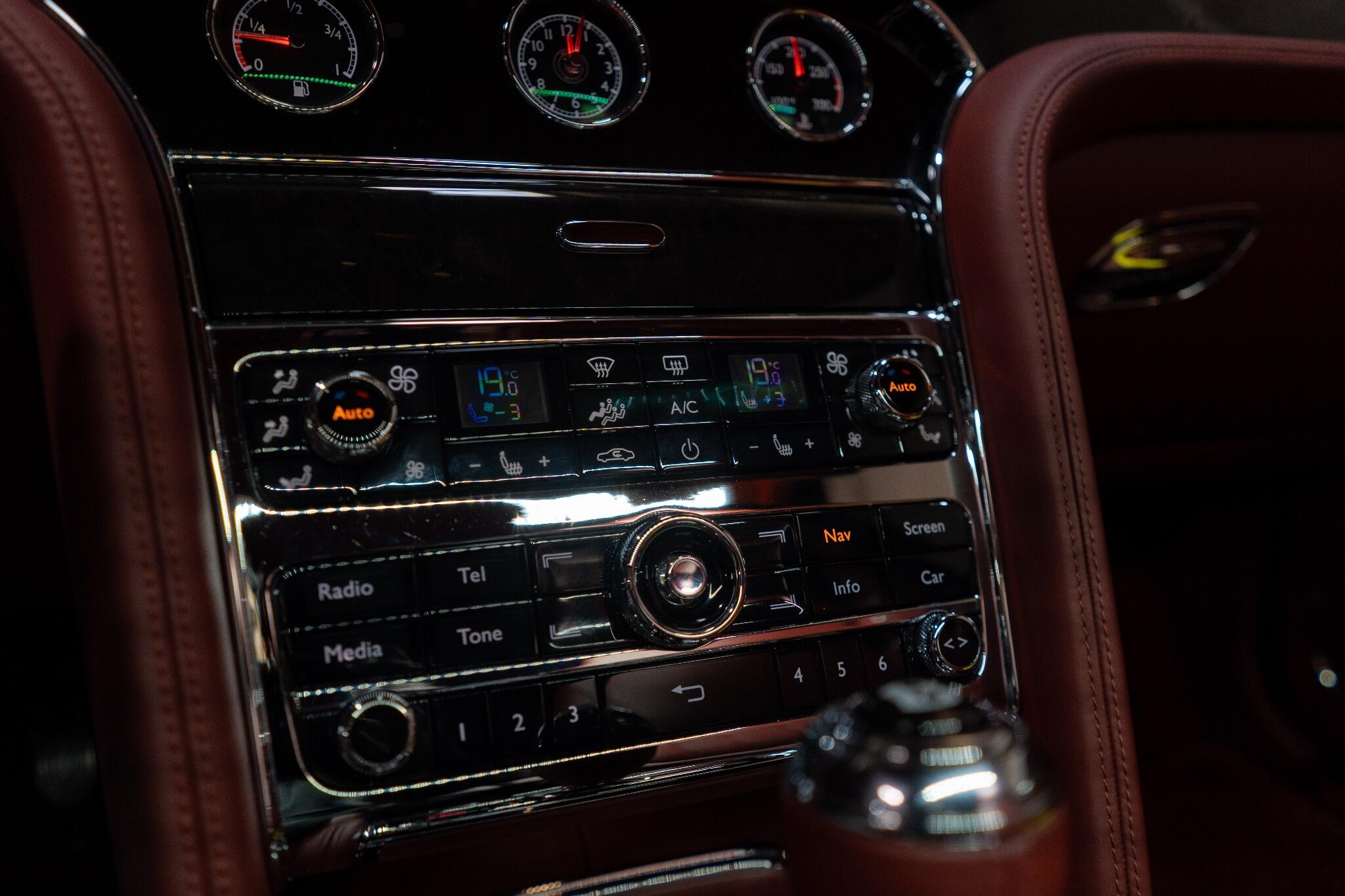 Bentley Mulsanne view 21