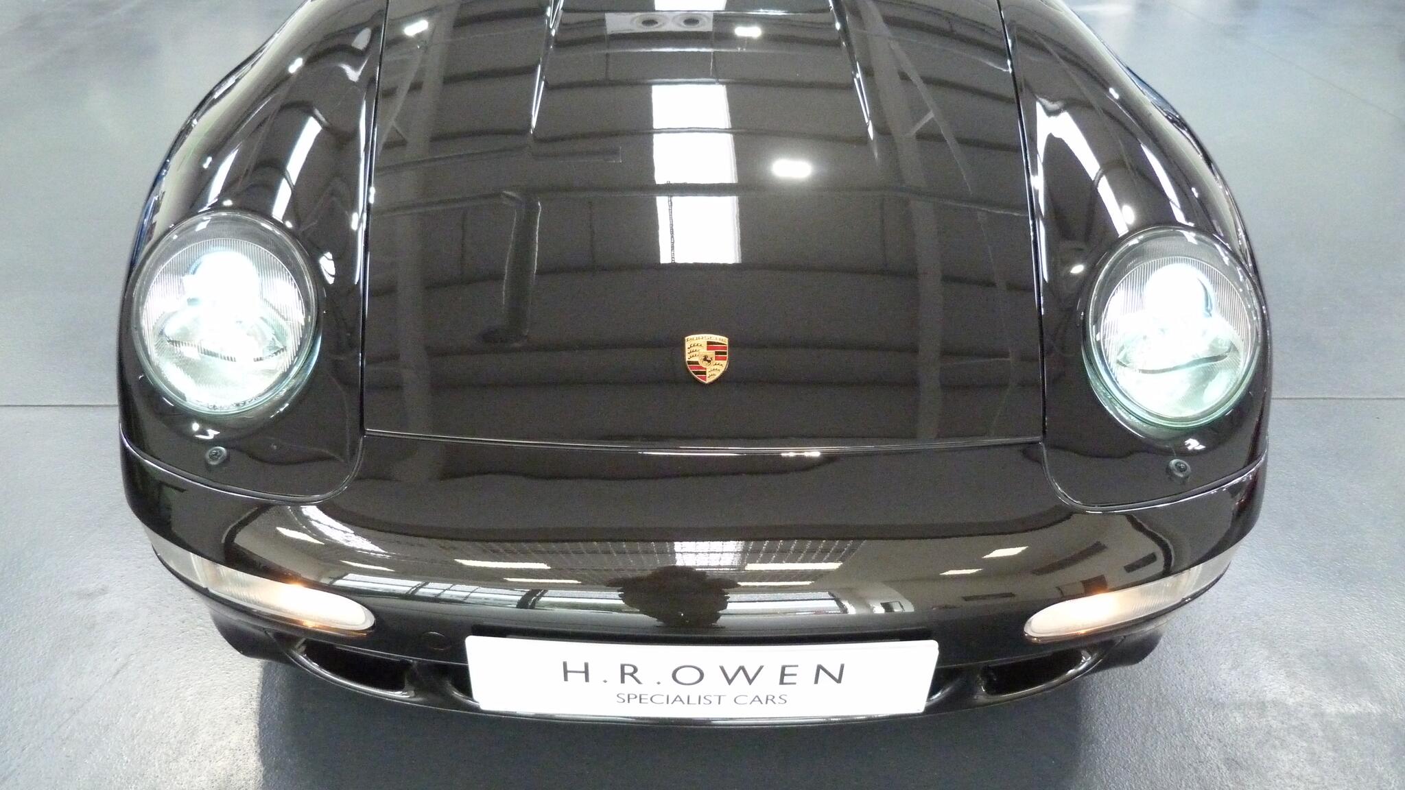Porsche 911 view 29