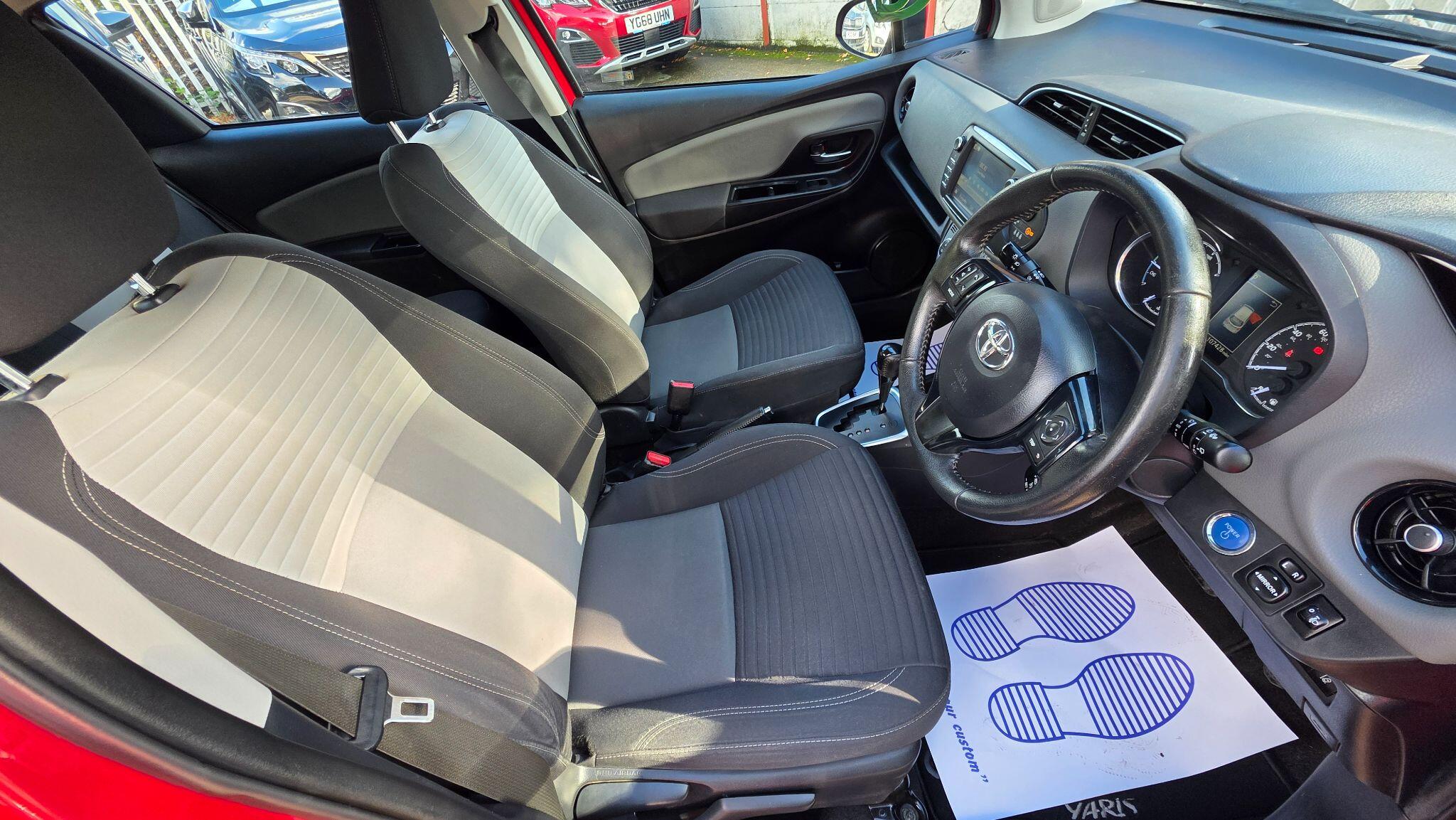 Toyota Yaris view 28