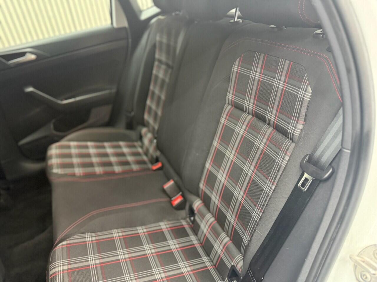 Volkswagen Polo view 7