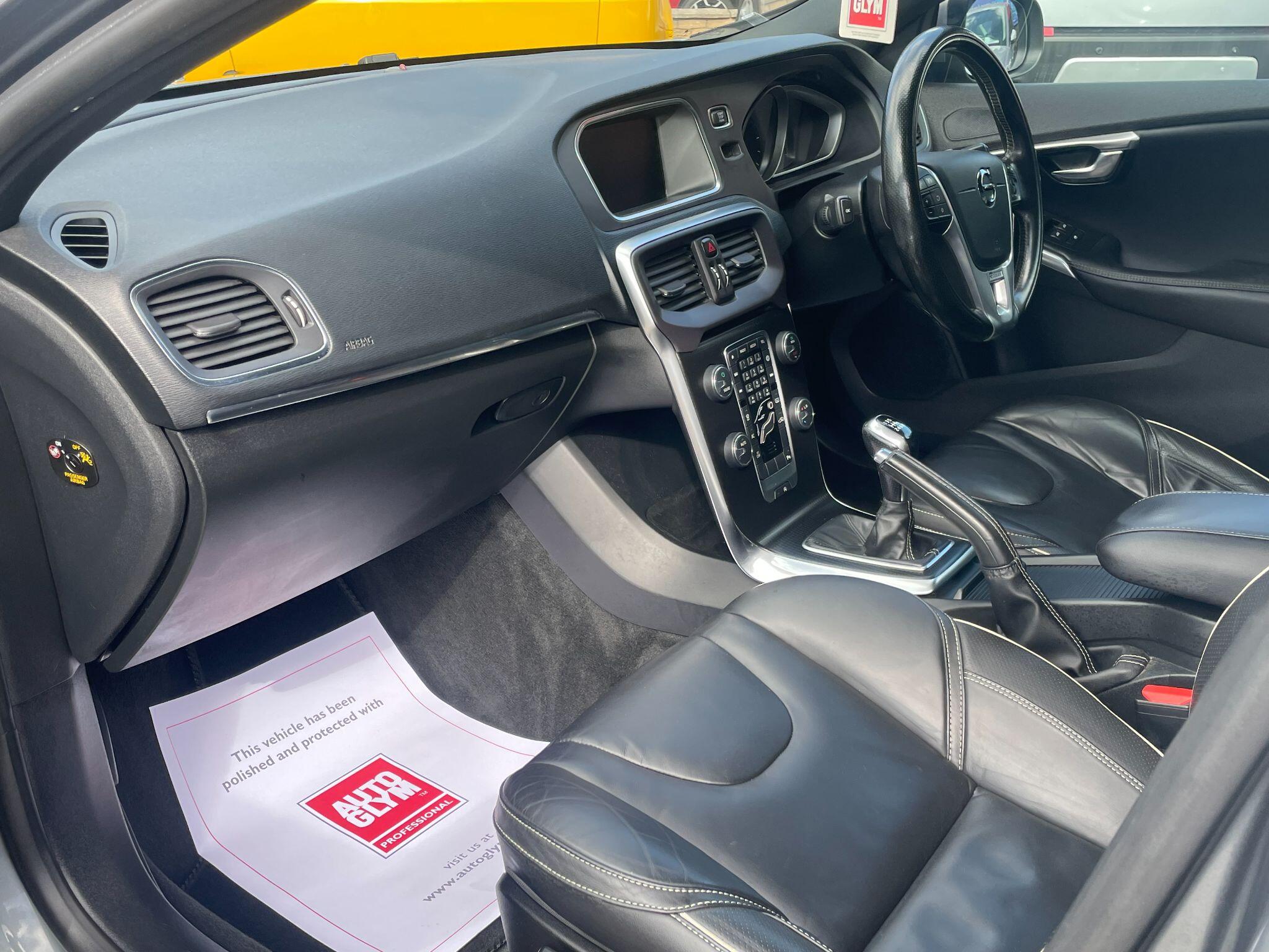 Volvo V40 view 25