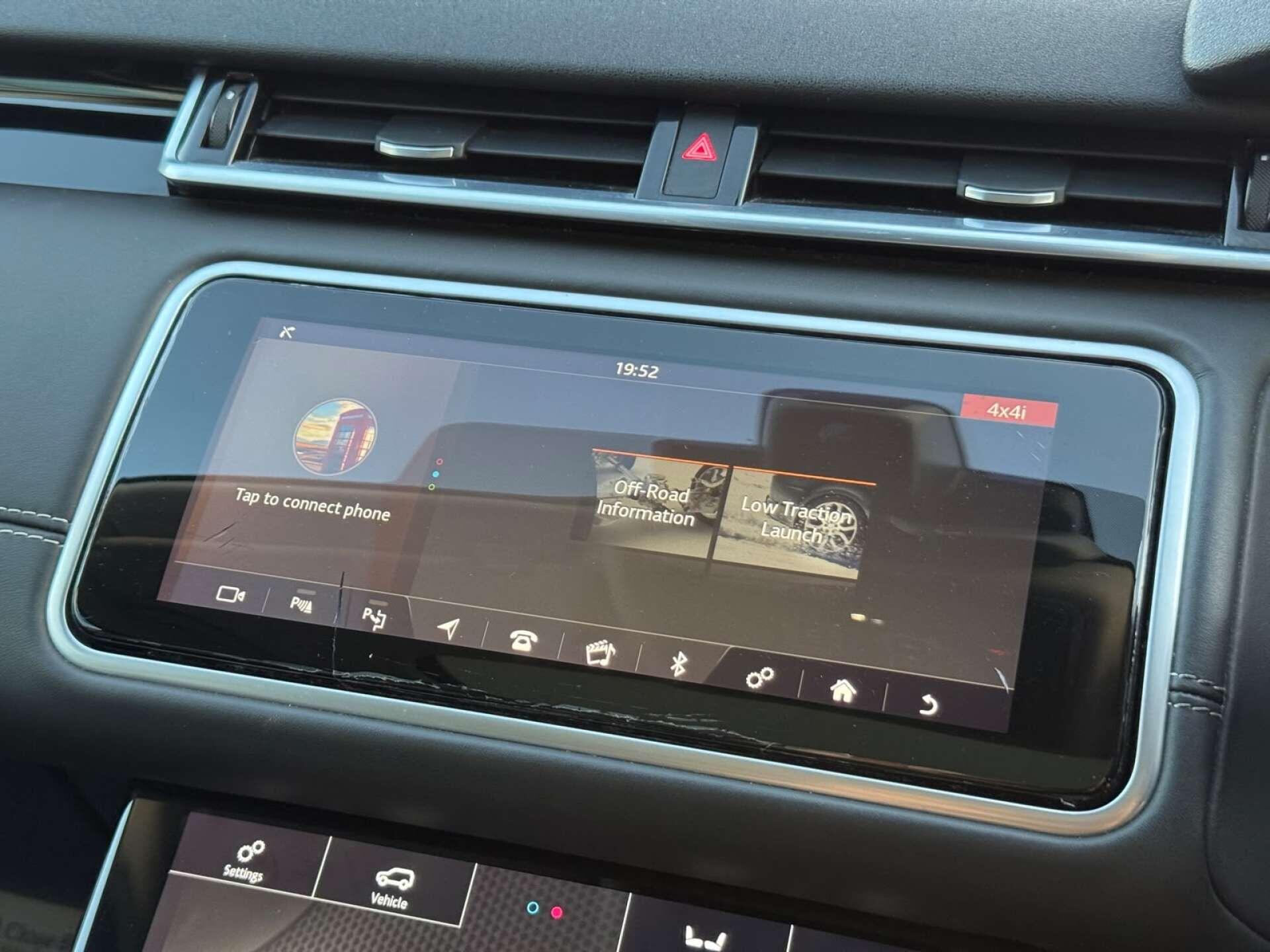 Land Rover Range Rover Velar view 70