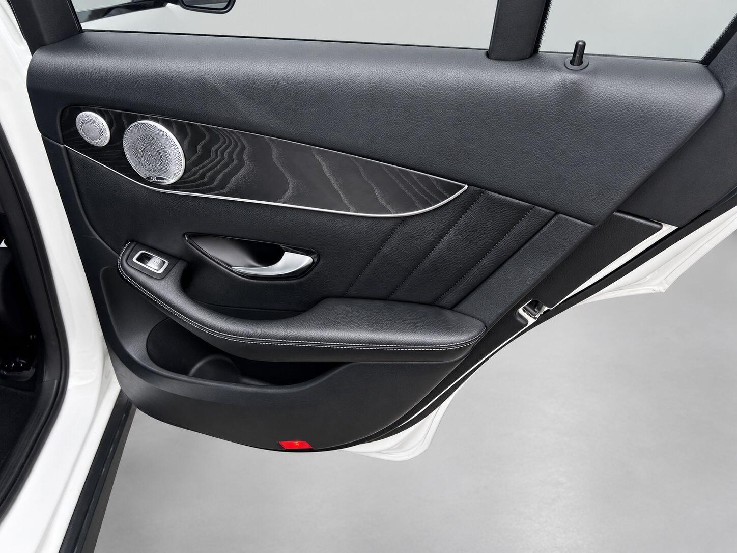 Mercedes-Benz GLC view 31