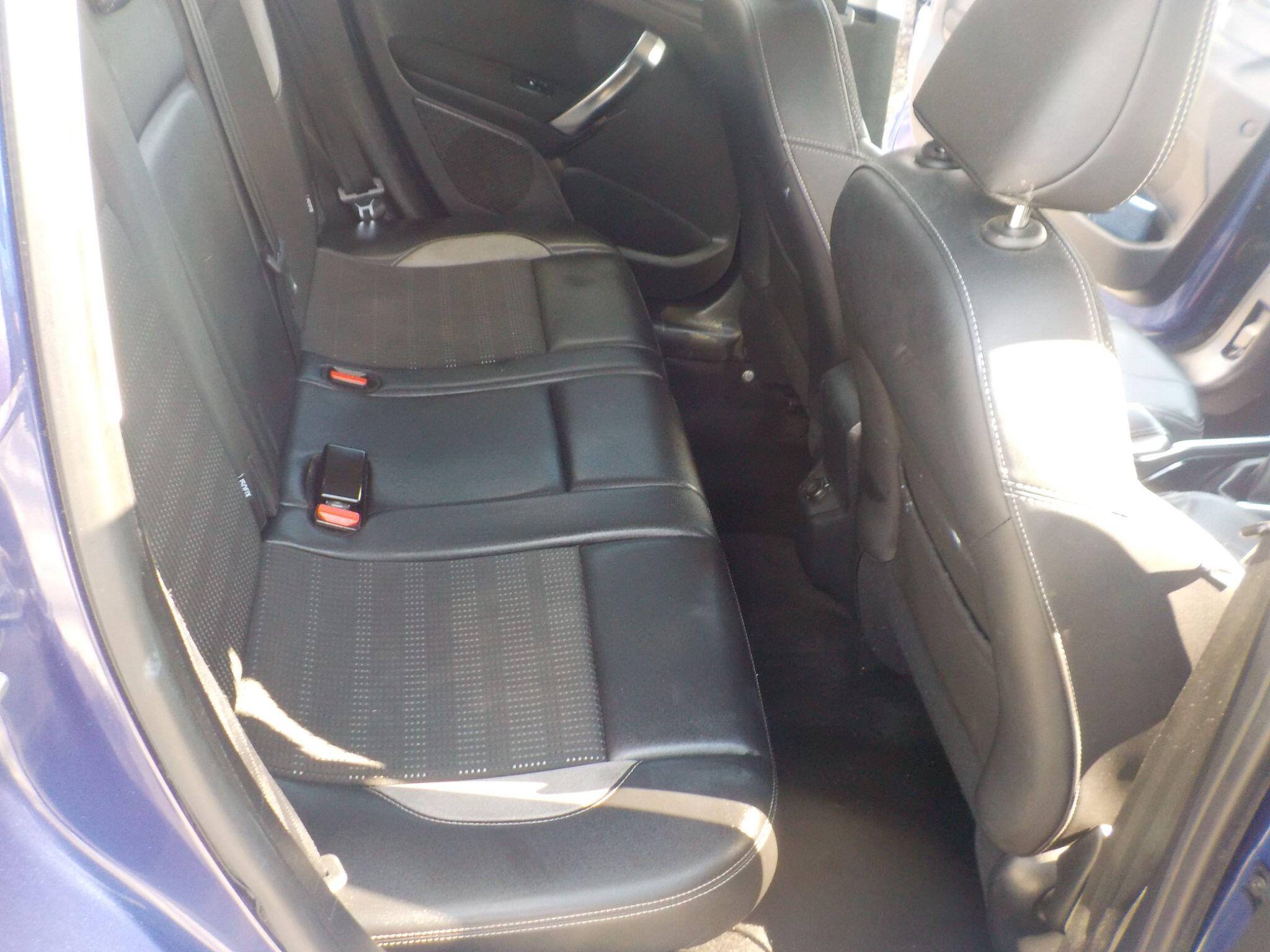 Peugeot 2008 1.6 e-HDi Allure Euro 5 (s/s) 5dr