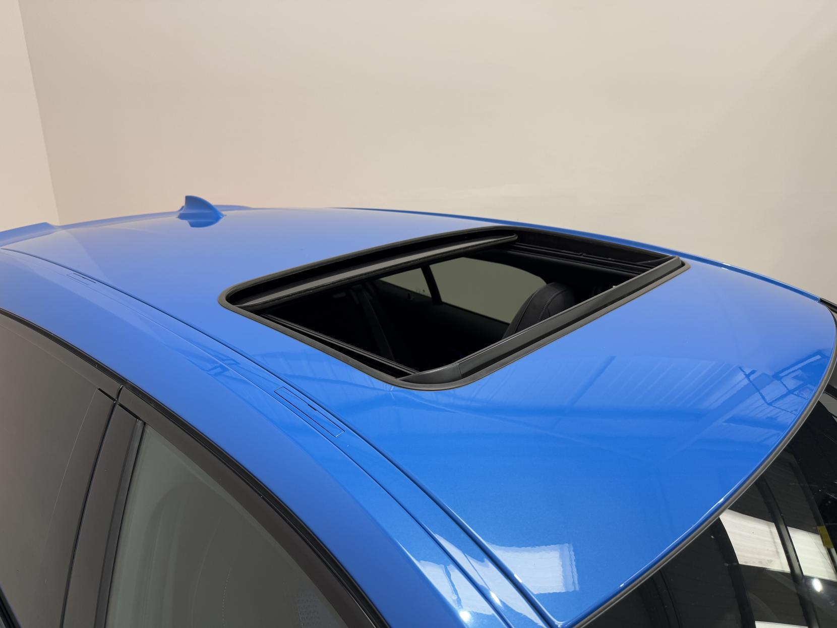 BMW 1 Series view 3