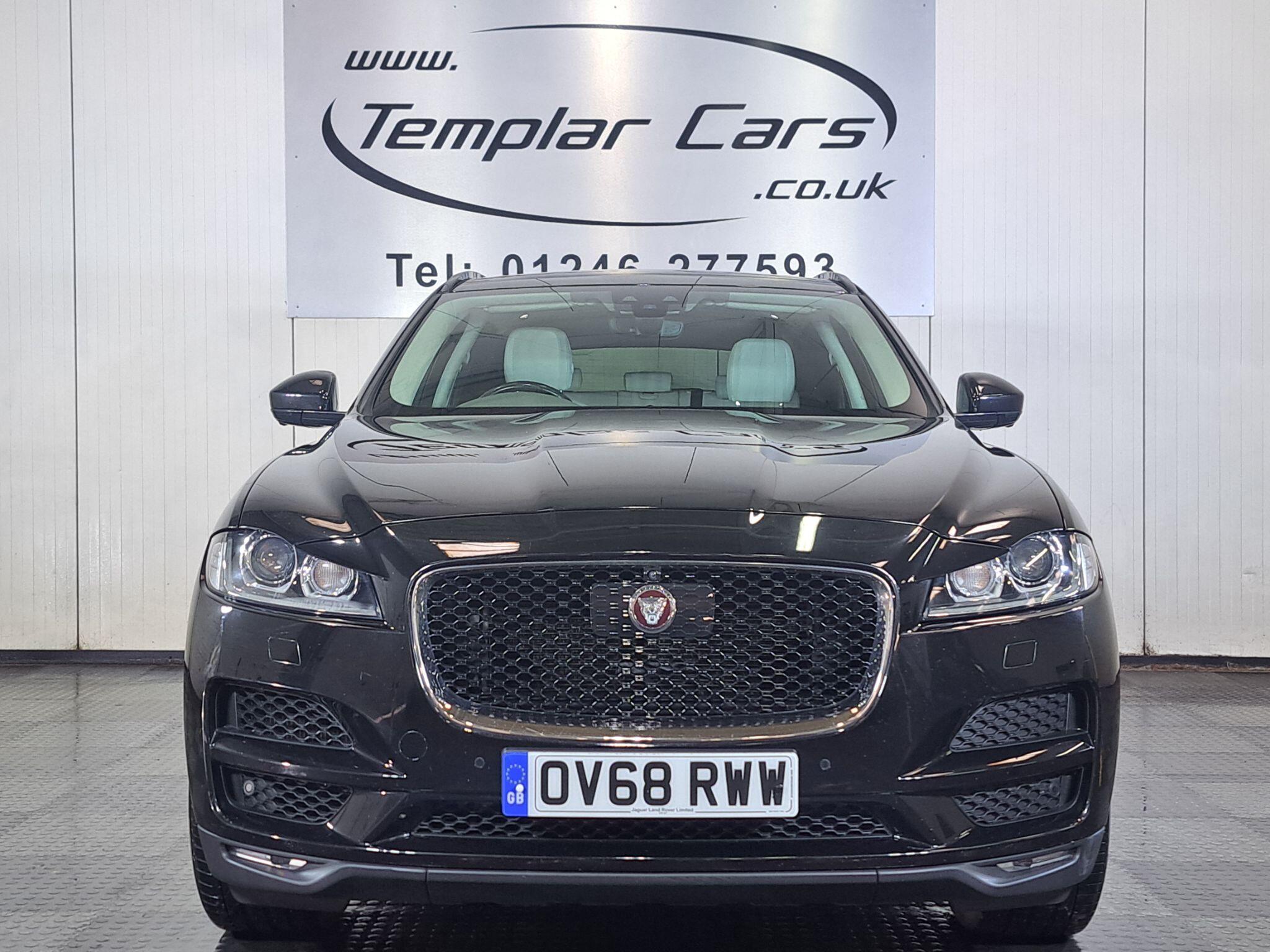 Jaguar F-Pace view 4