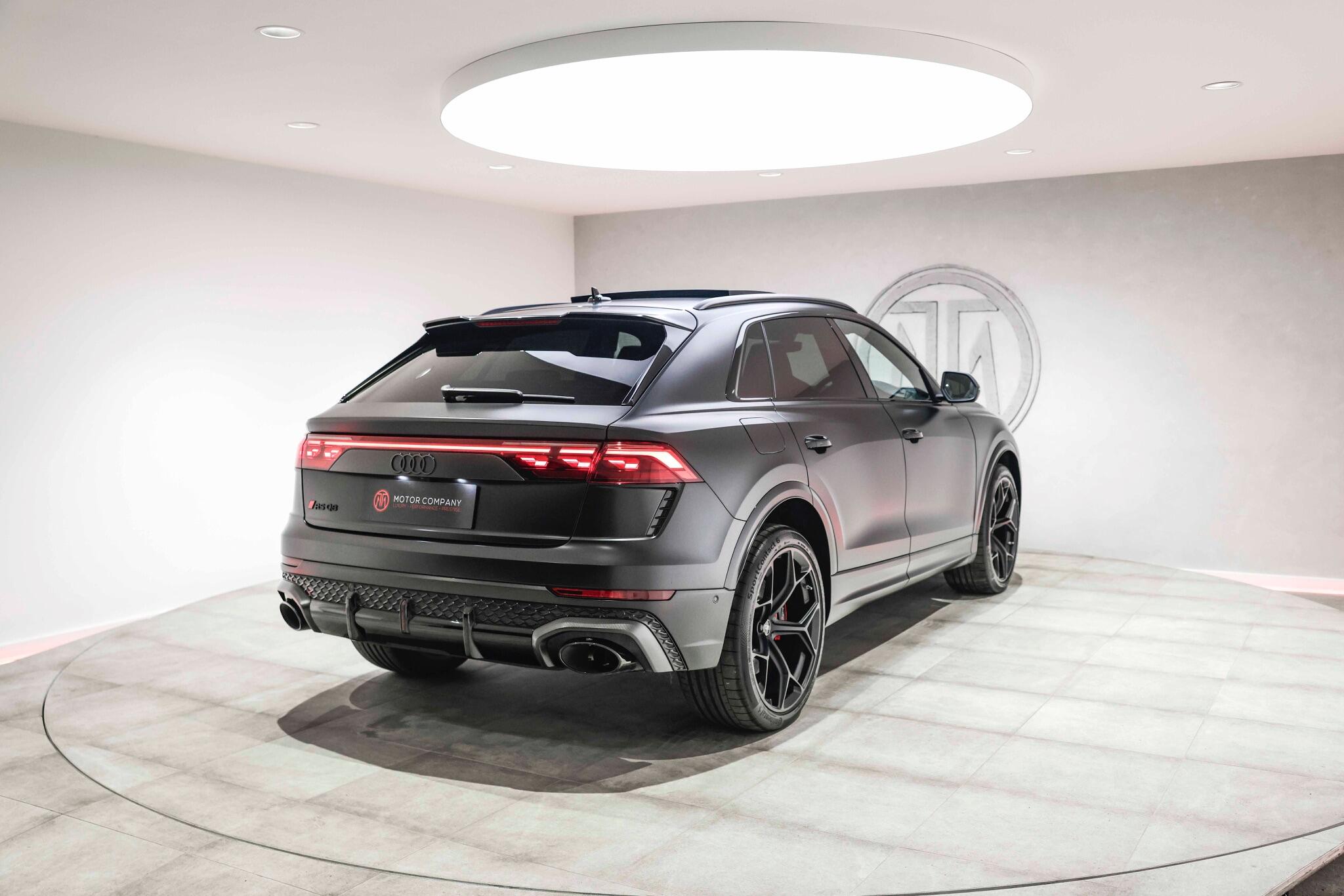 Audi RSQ8 view 9