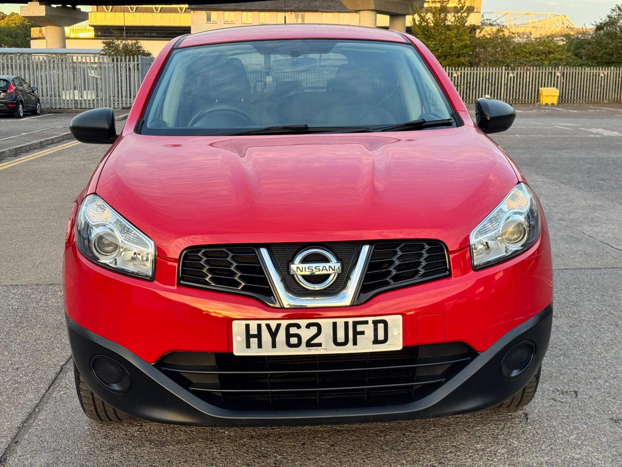 Nissan Qashqai+2 view 2