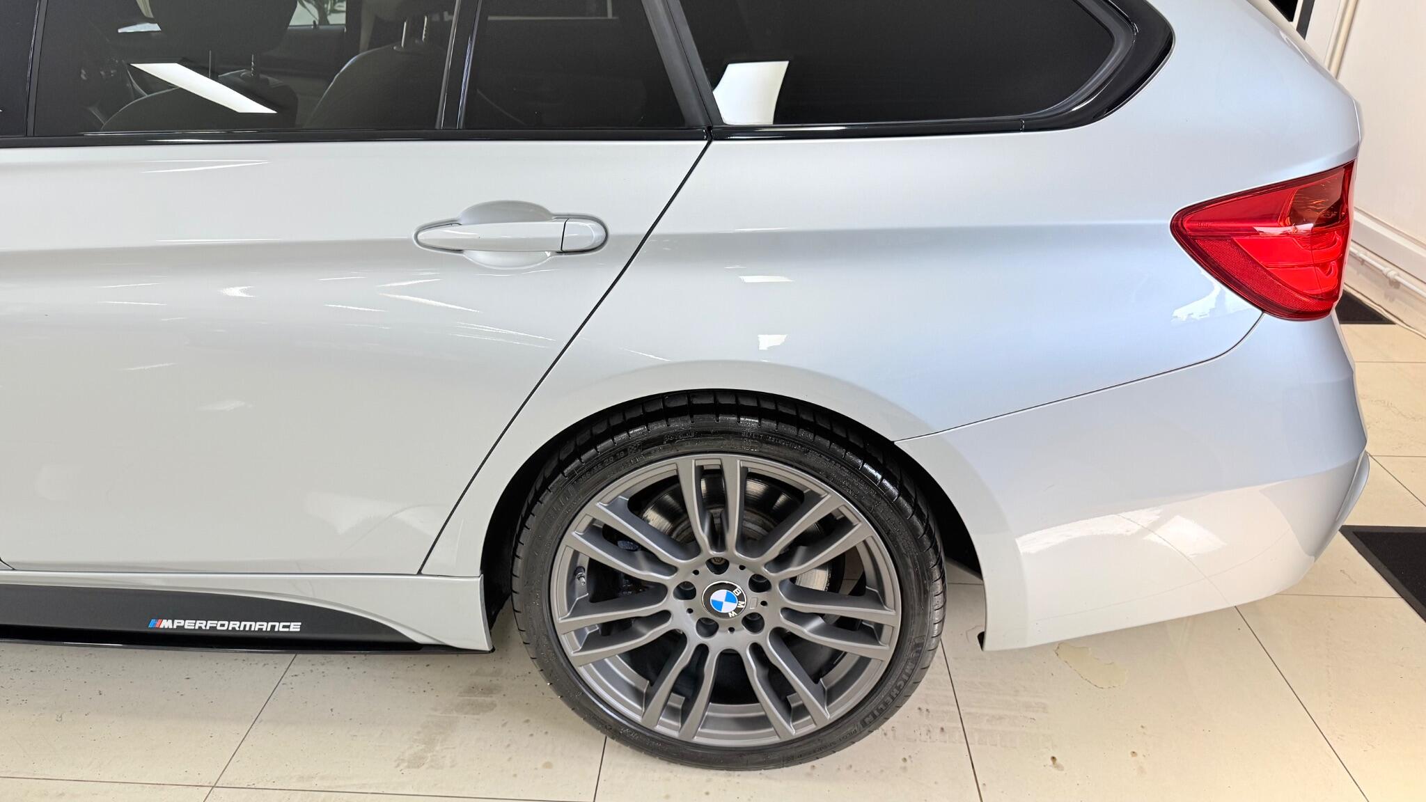BMW 3 Series view 46