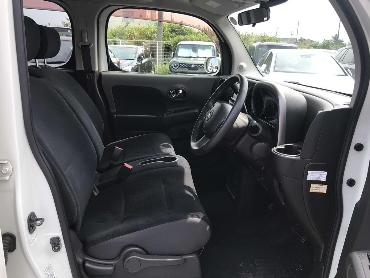 Nissan Cube view 2