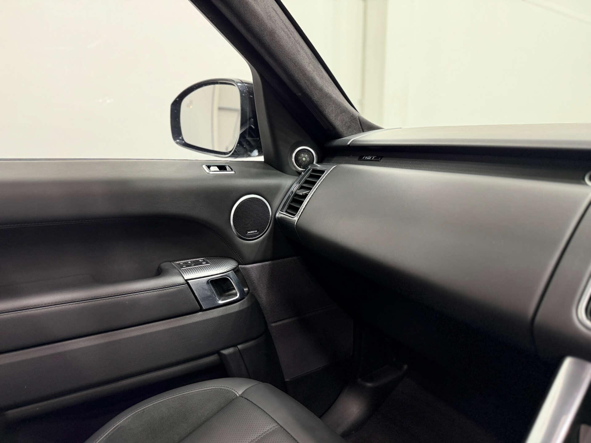 Land Rover Range Rover Sport view 37