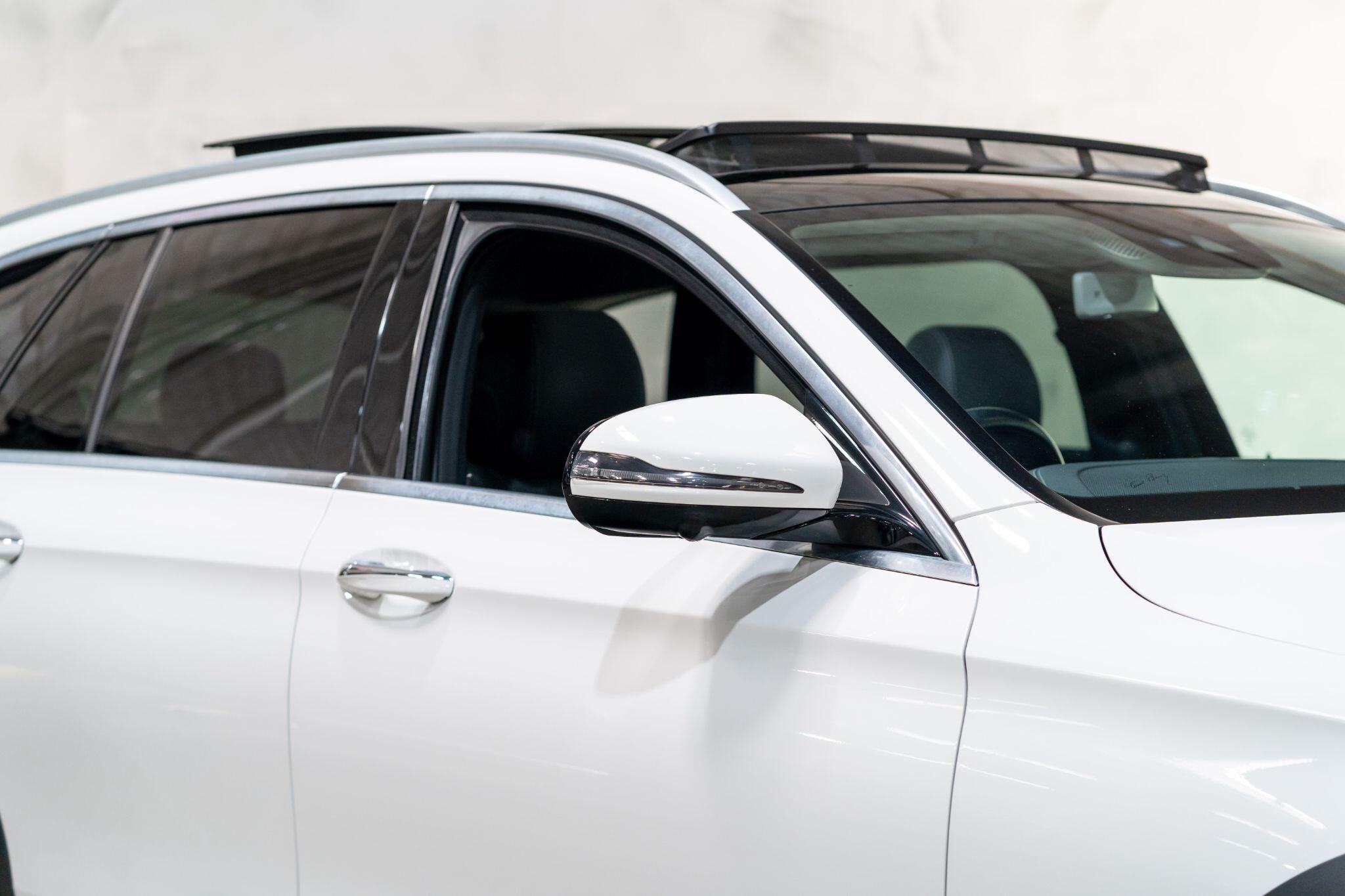 Mercedes-Benz E-Class view 45